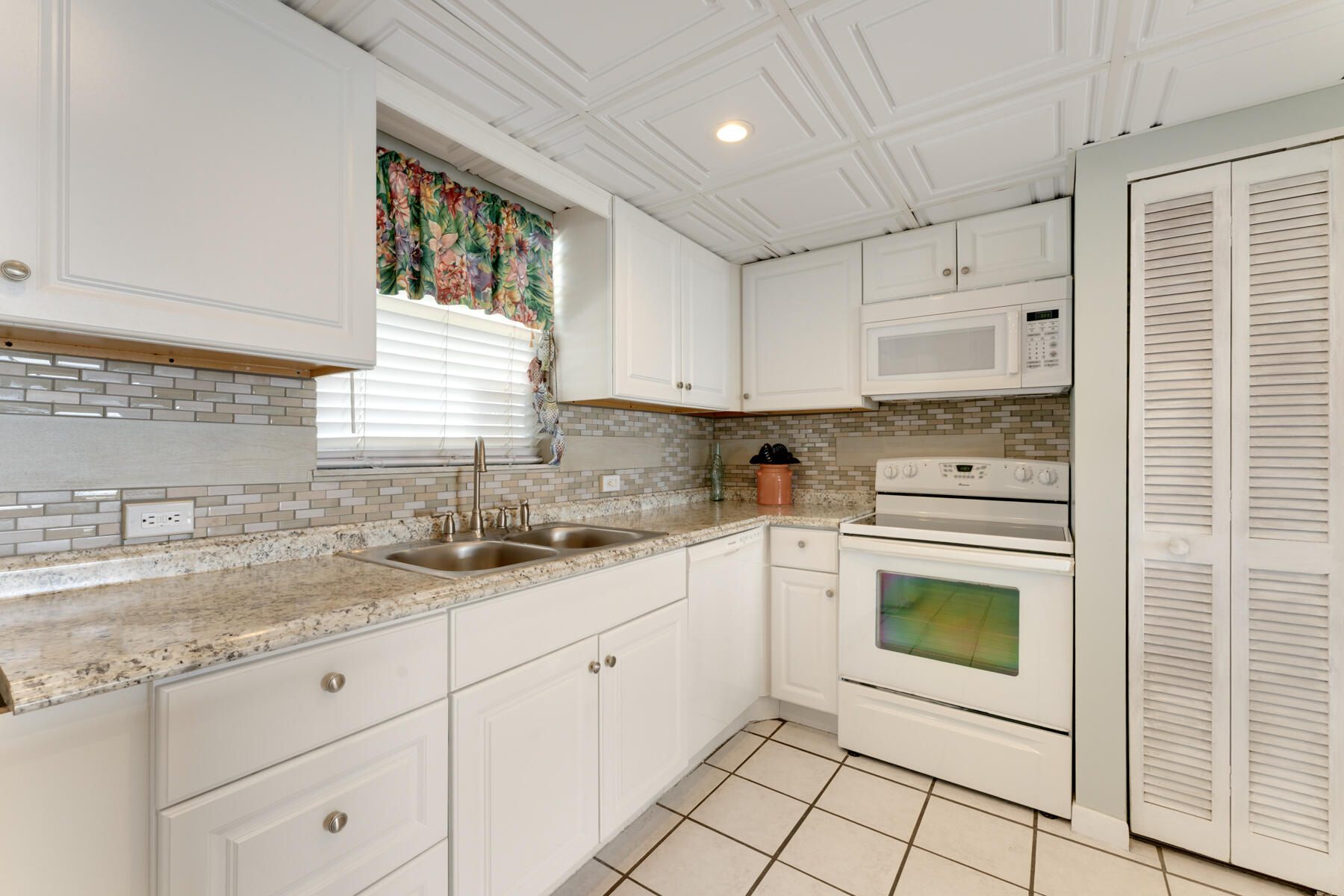 200 Wrenn Street APT 601
