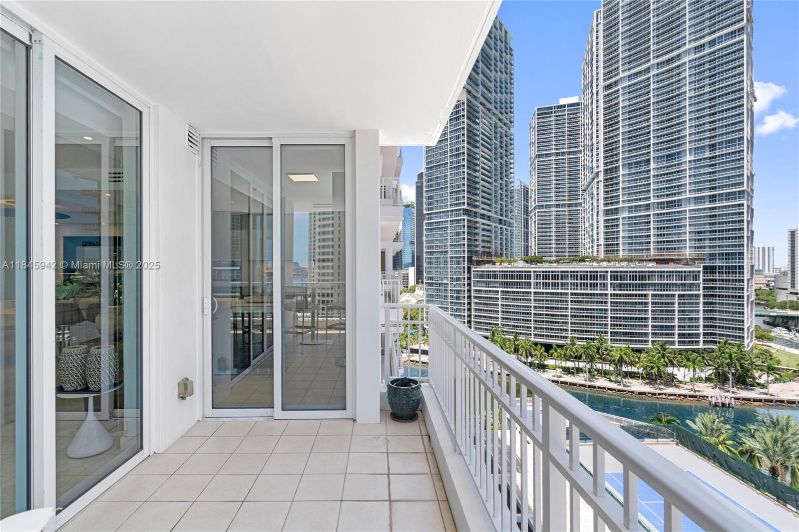 801 Brickell Key Blvd # 1512