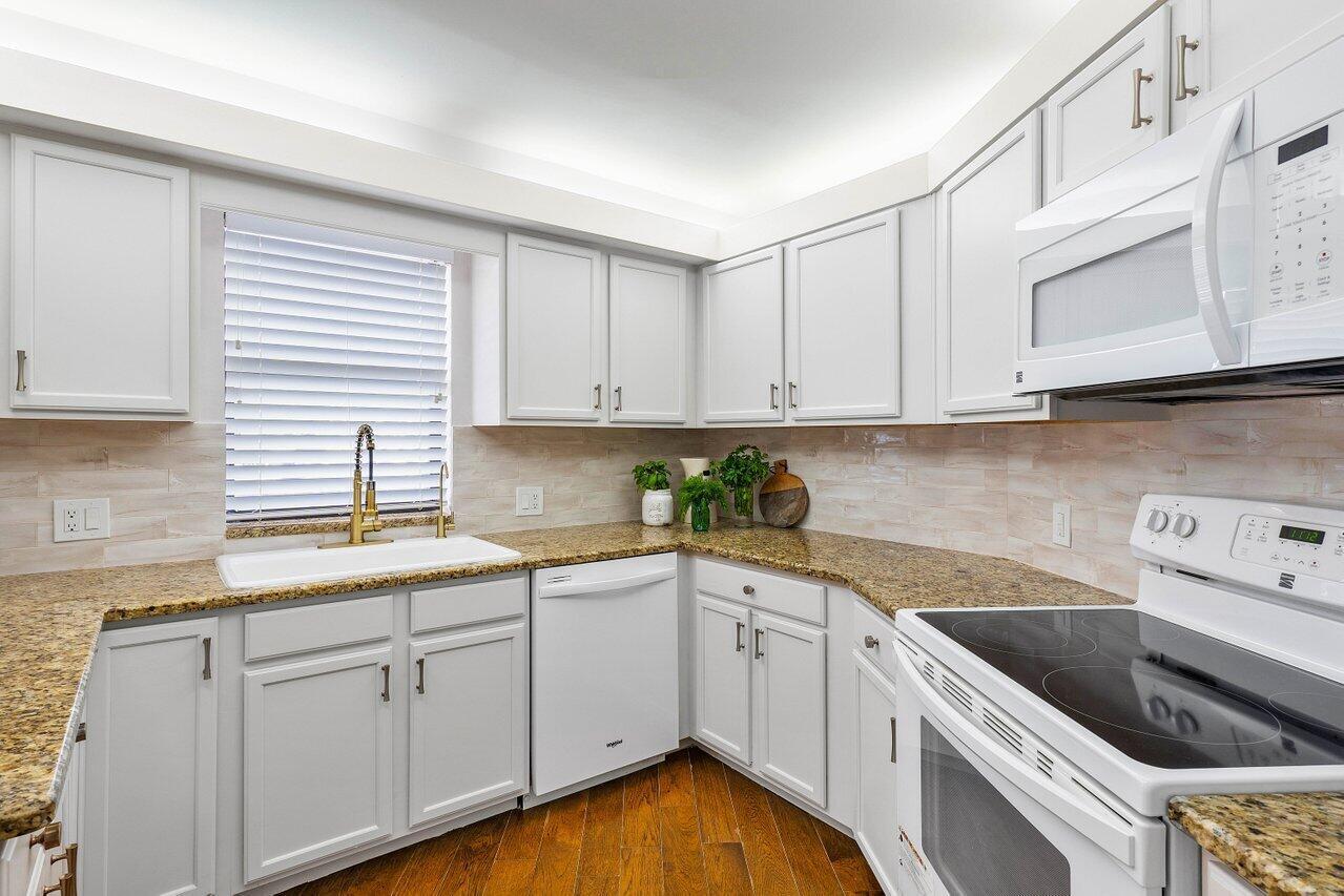19800 Sandpointe Bay Drive 205