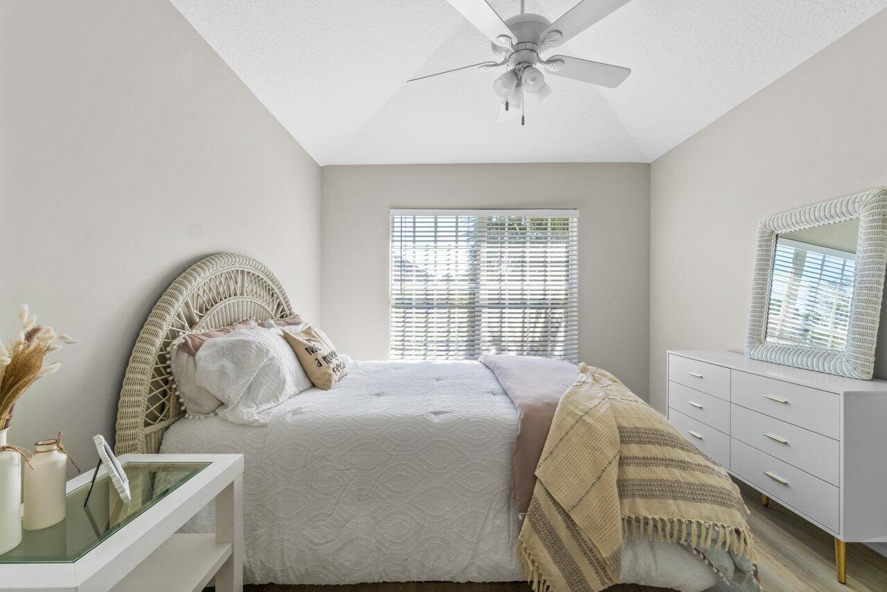 1033 Pinewood Lake Court