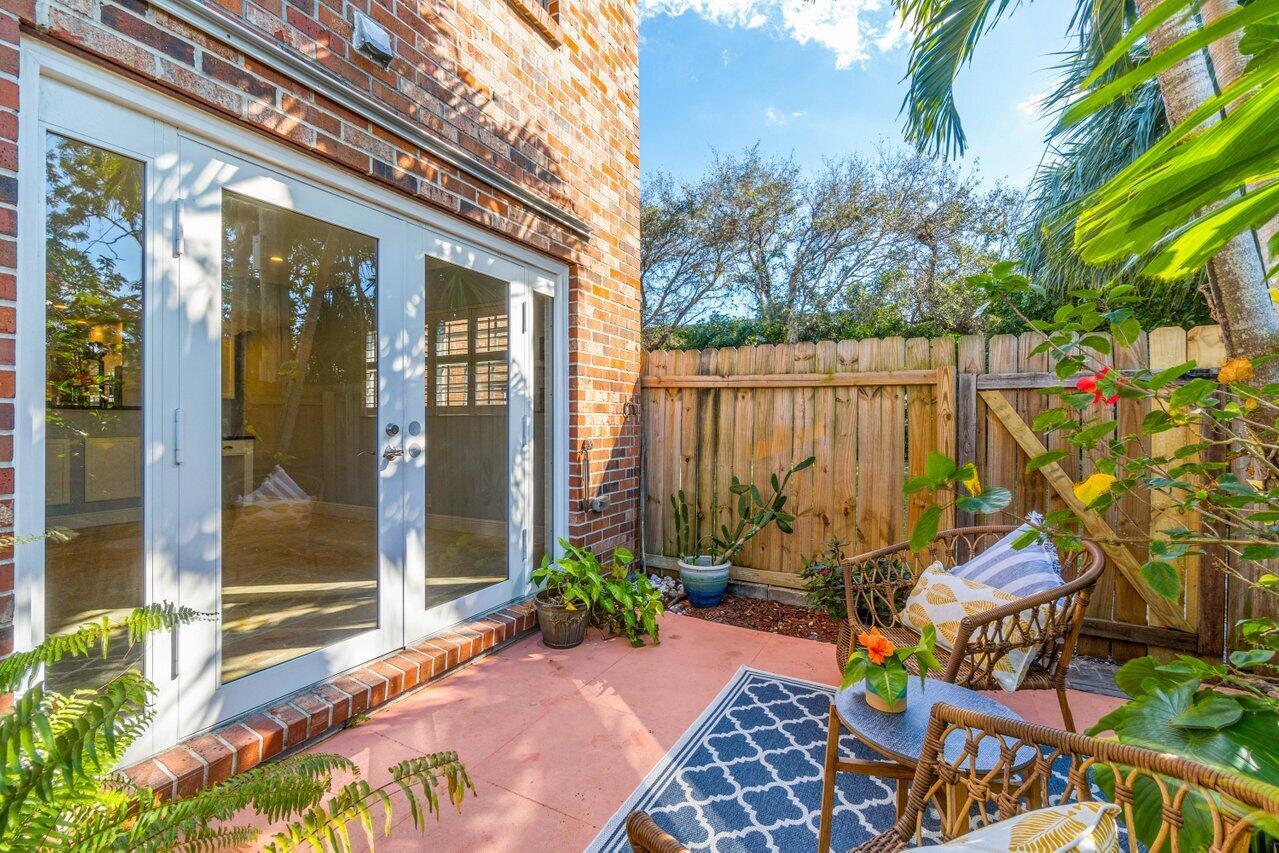 409 N Cypress Drive Unit: 6