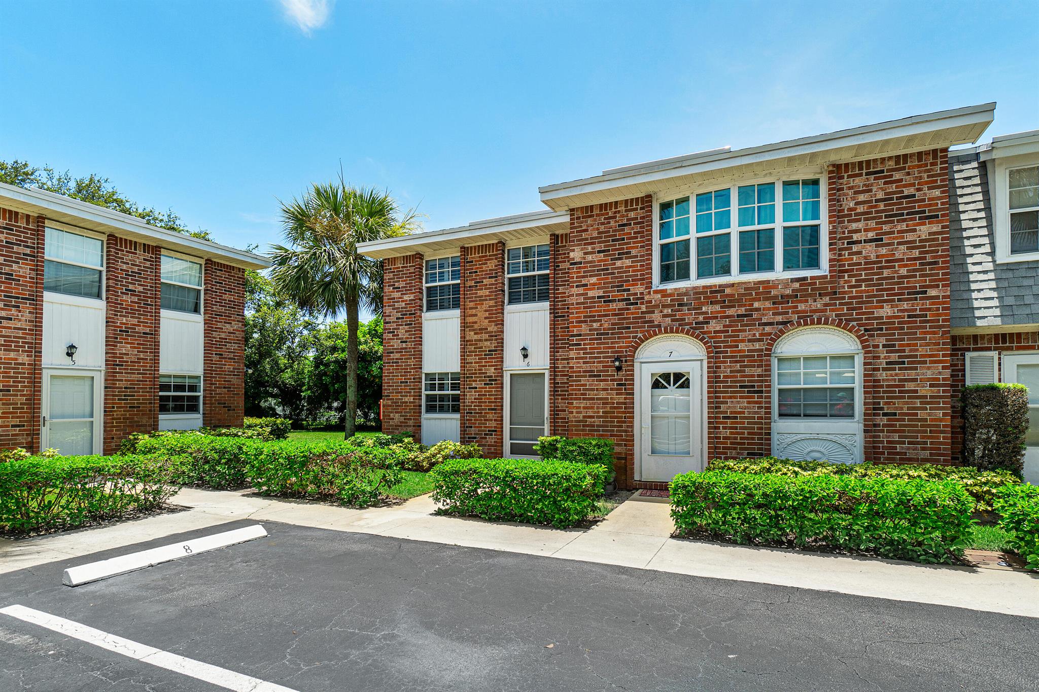 409 N Cypress Drive Unit: 6