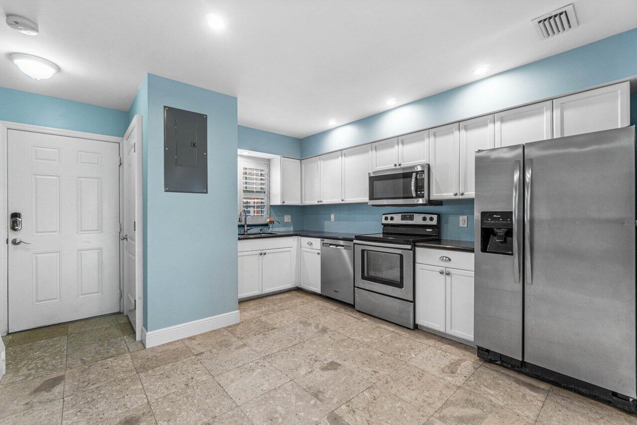 409 N Cypress Drive Unit: 6