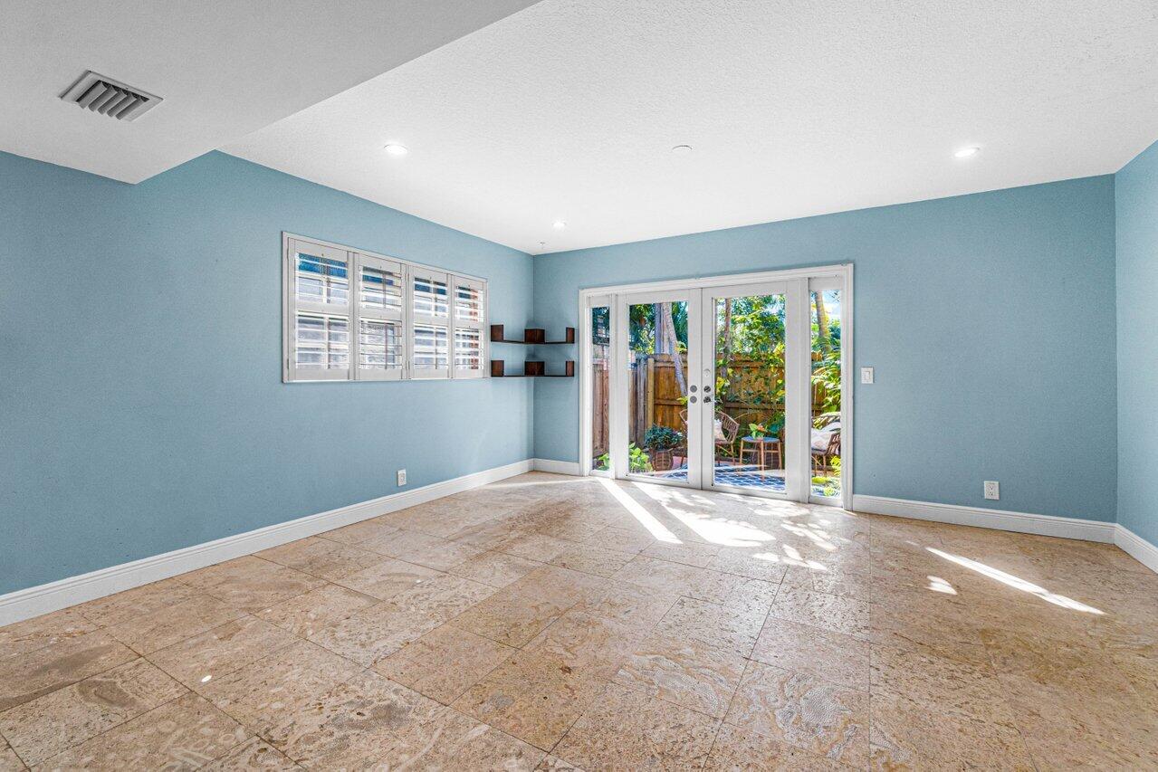 409 N Cypress Drive Unit: 6