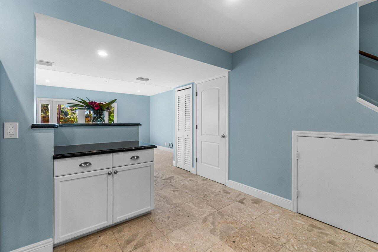 409 N Cypress Drive Unit: 6