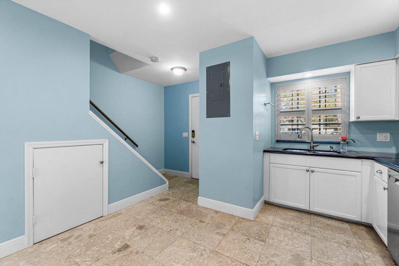 409 N Cypress Drive Unit: 6