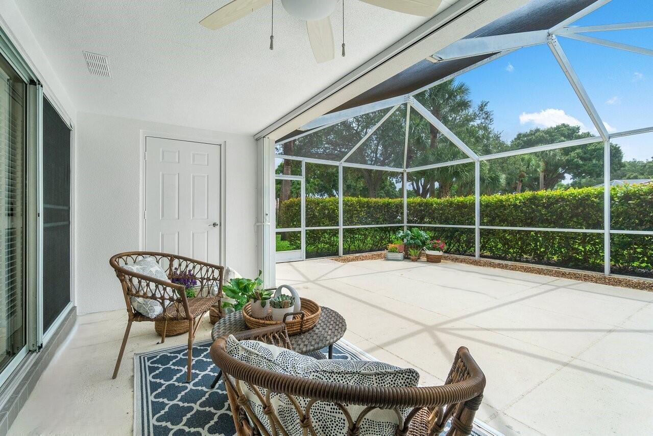 7402 Geminata Oak Court