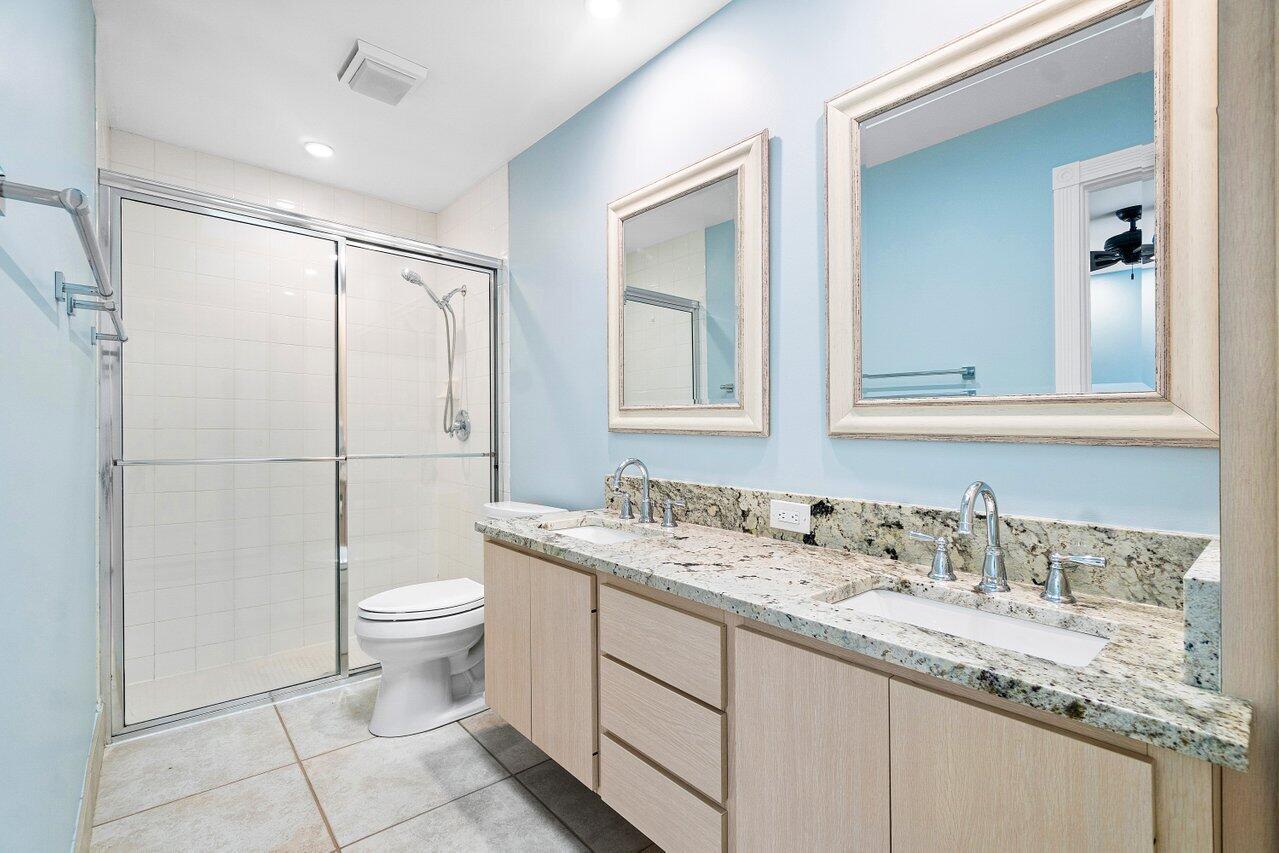 7402 Geminata Oak Court