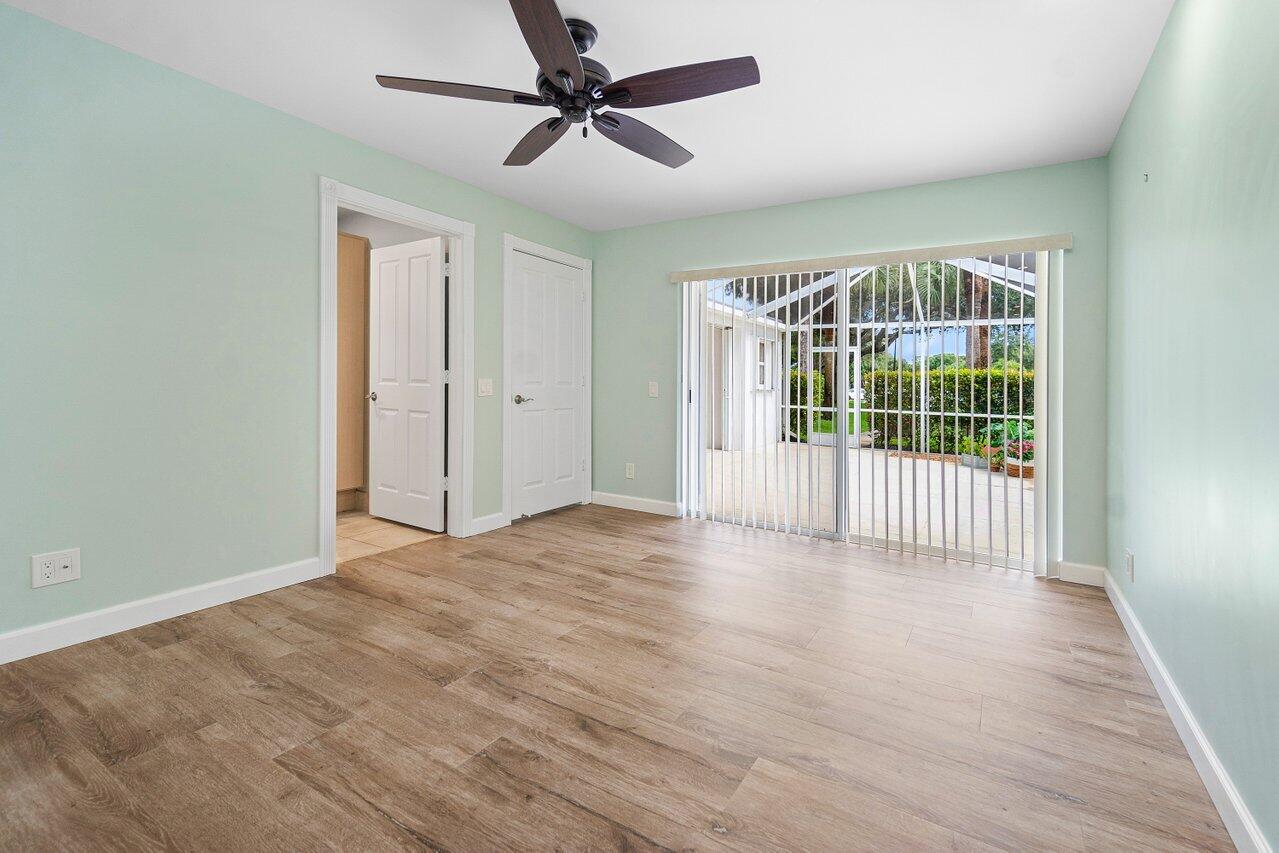 7402 Geminata Oak Court