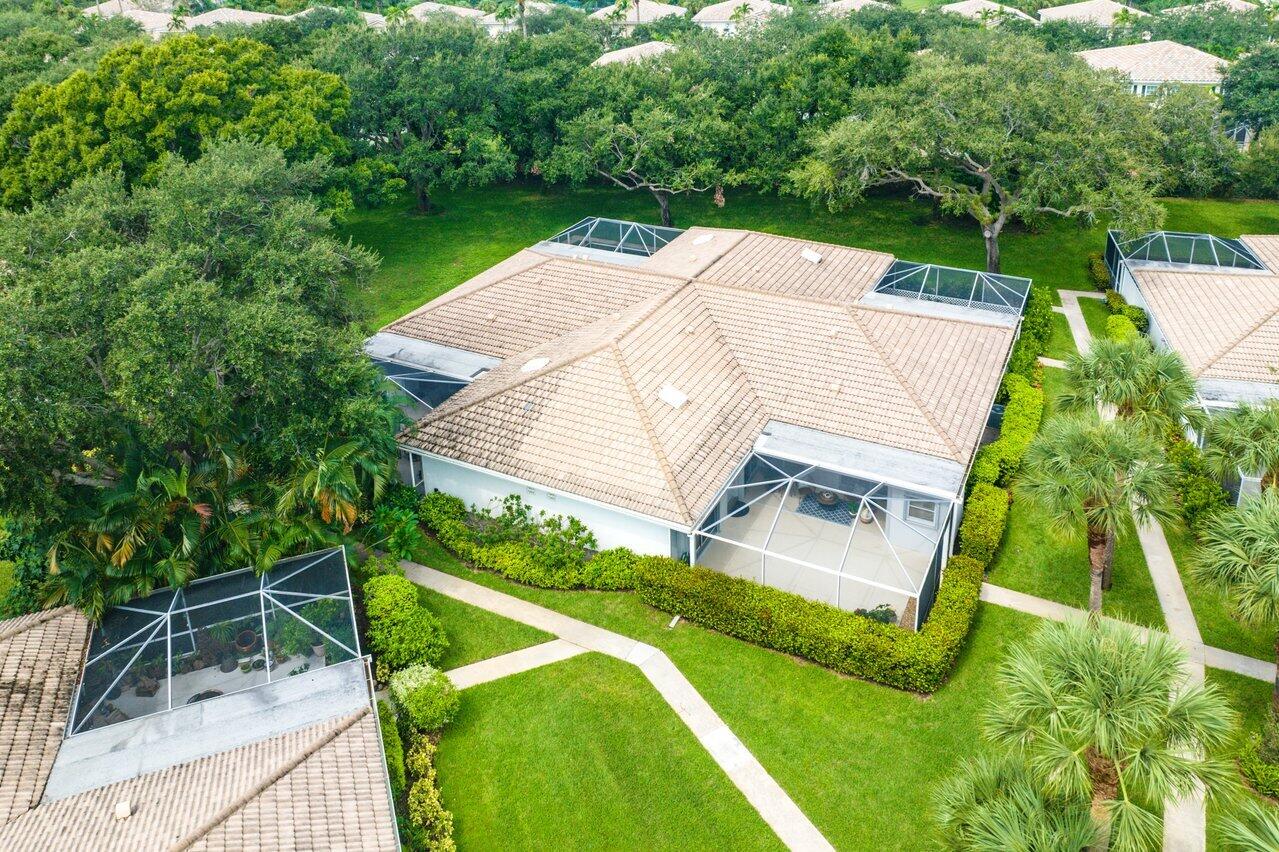 7402 Geminata Oak Court