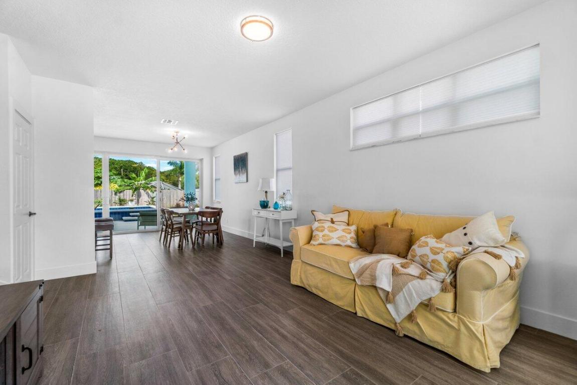 9427 SE Athena Street