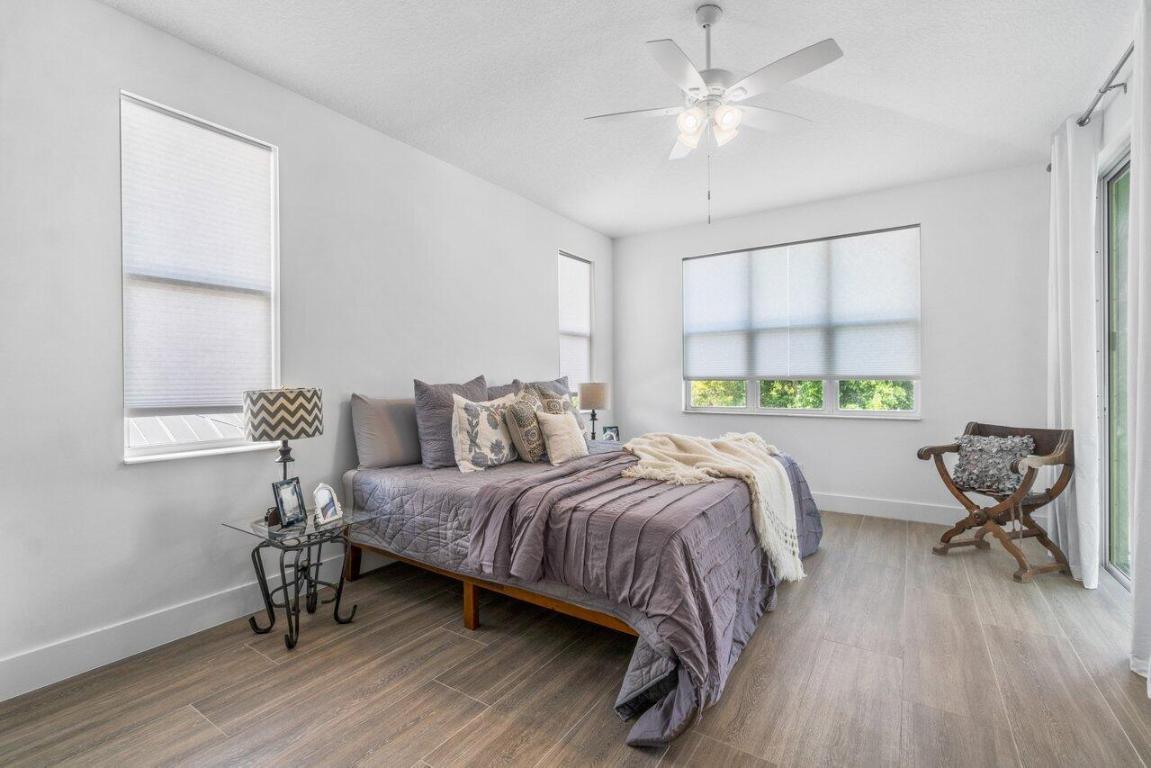 9427 SE Athena Street