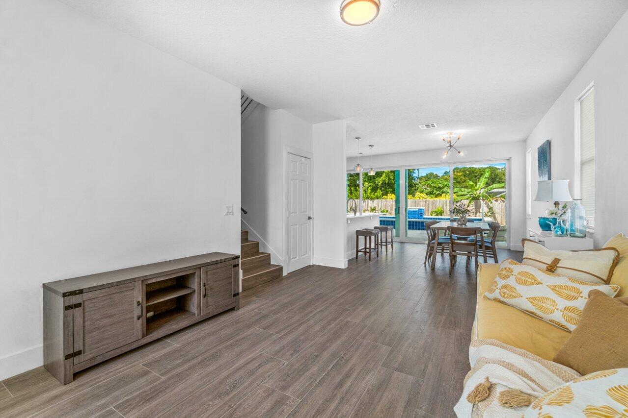 9427 SE Athena Street