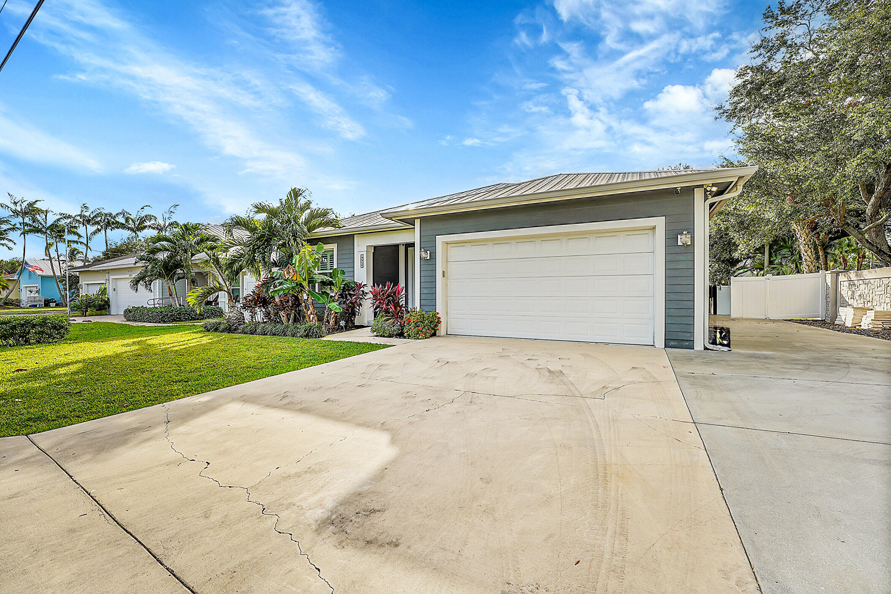 17735 Cinquez Park Road W