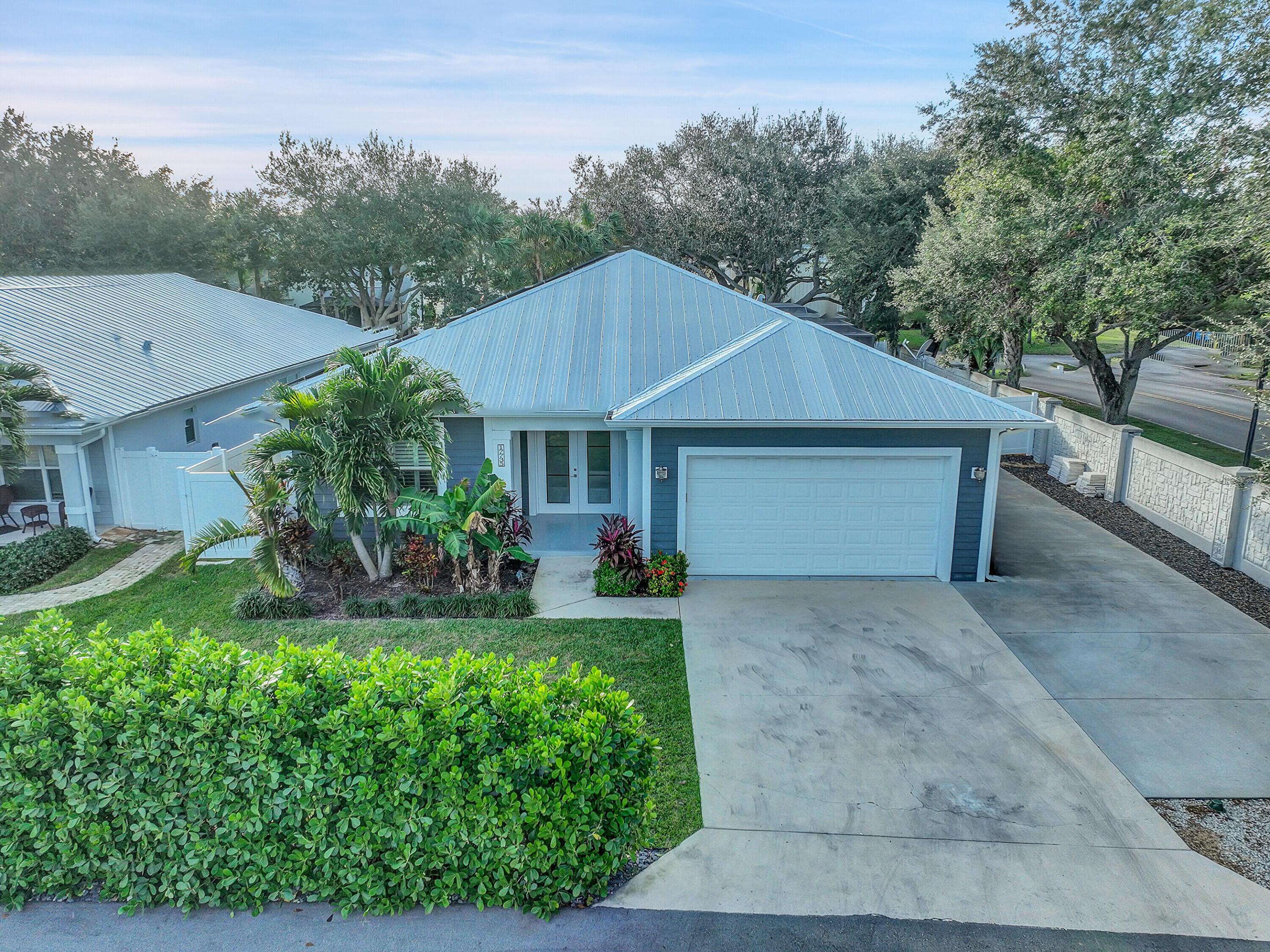 17735 Cinquez Park Road W