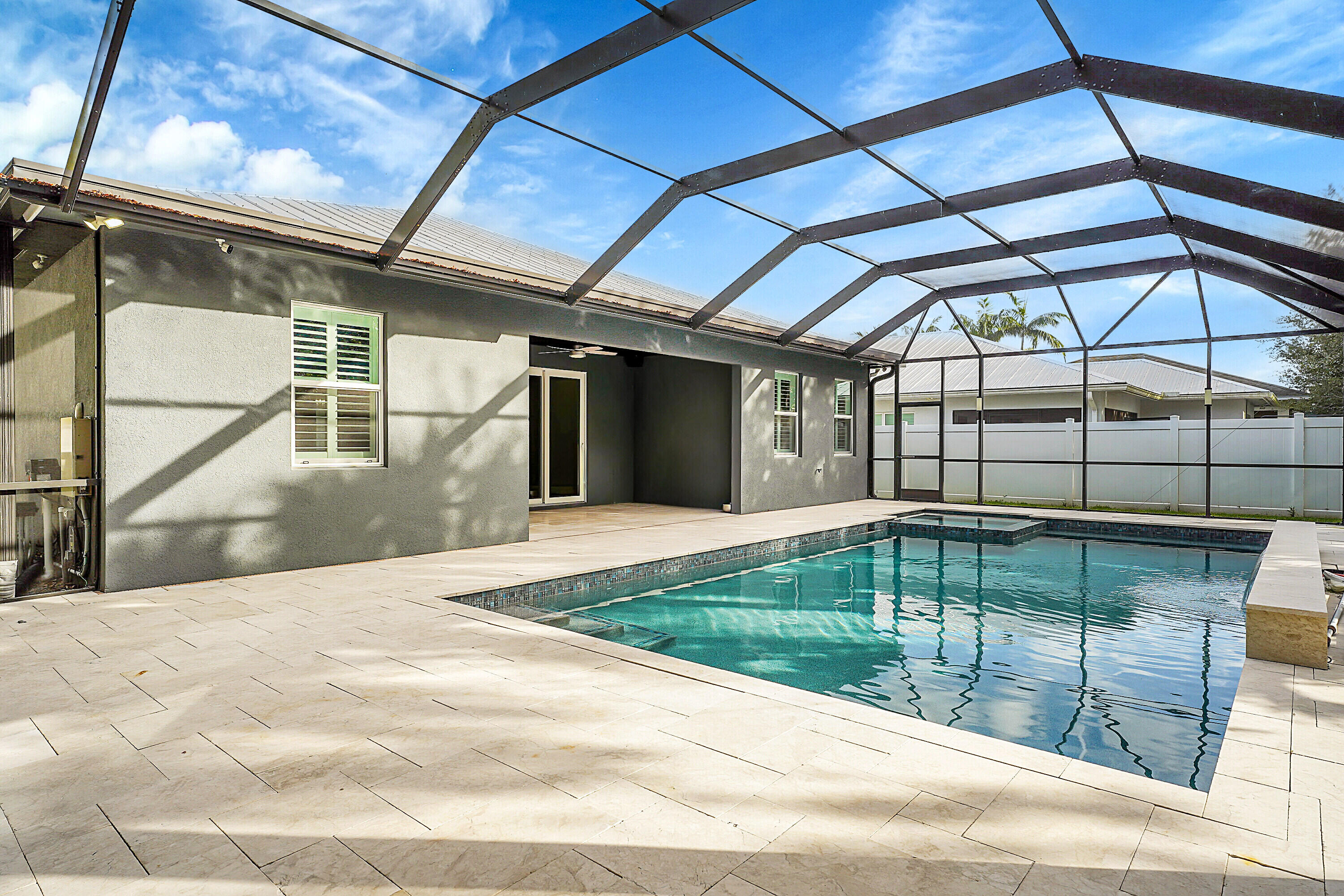 17735 Cinquez Park Road W