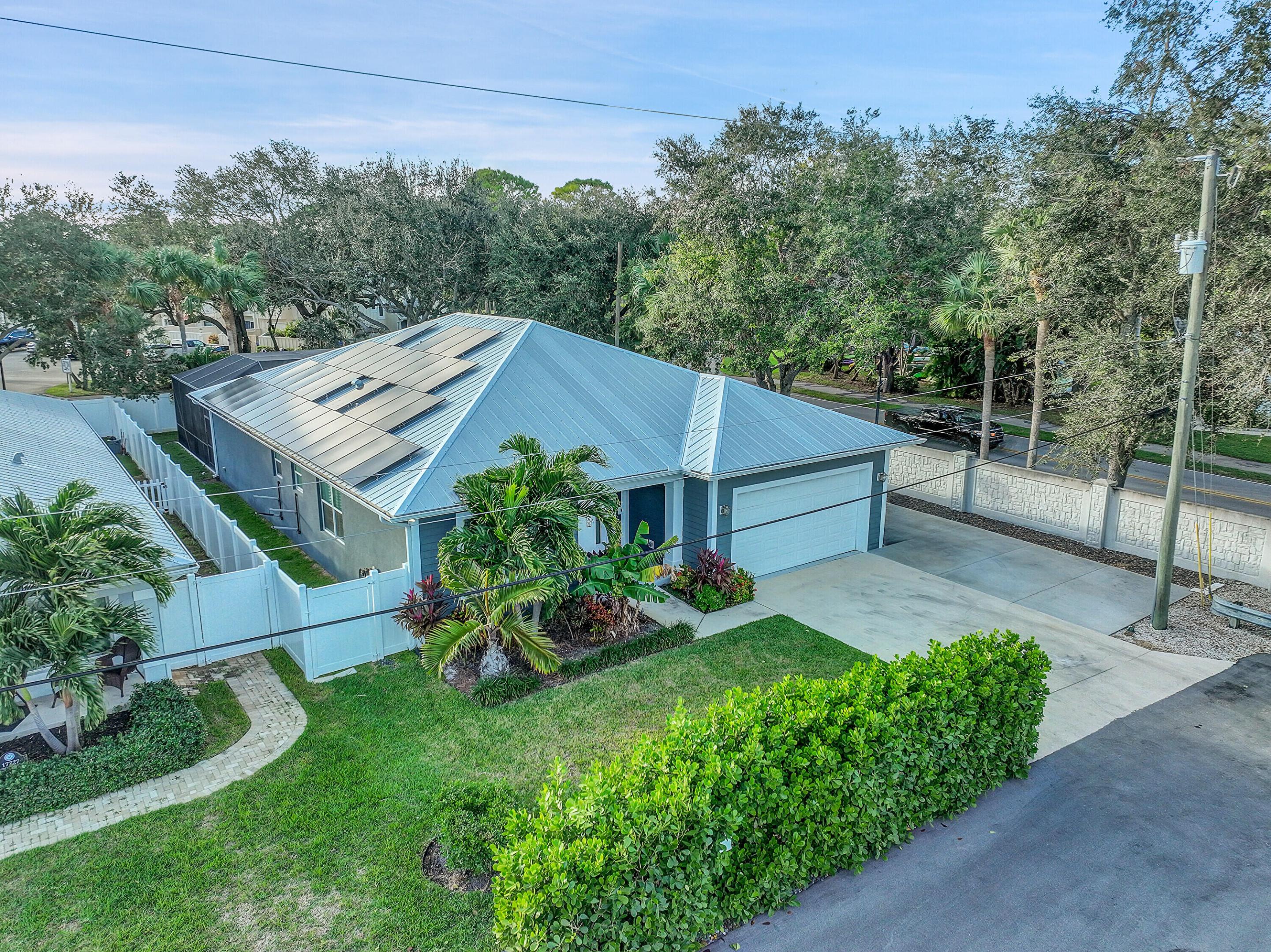 17735 Cinquez Park Road W