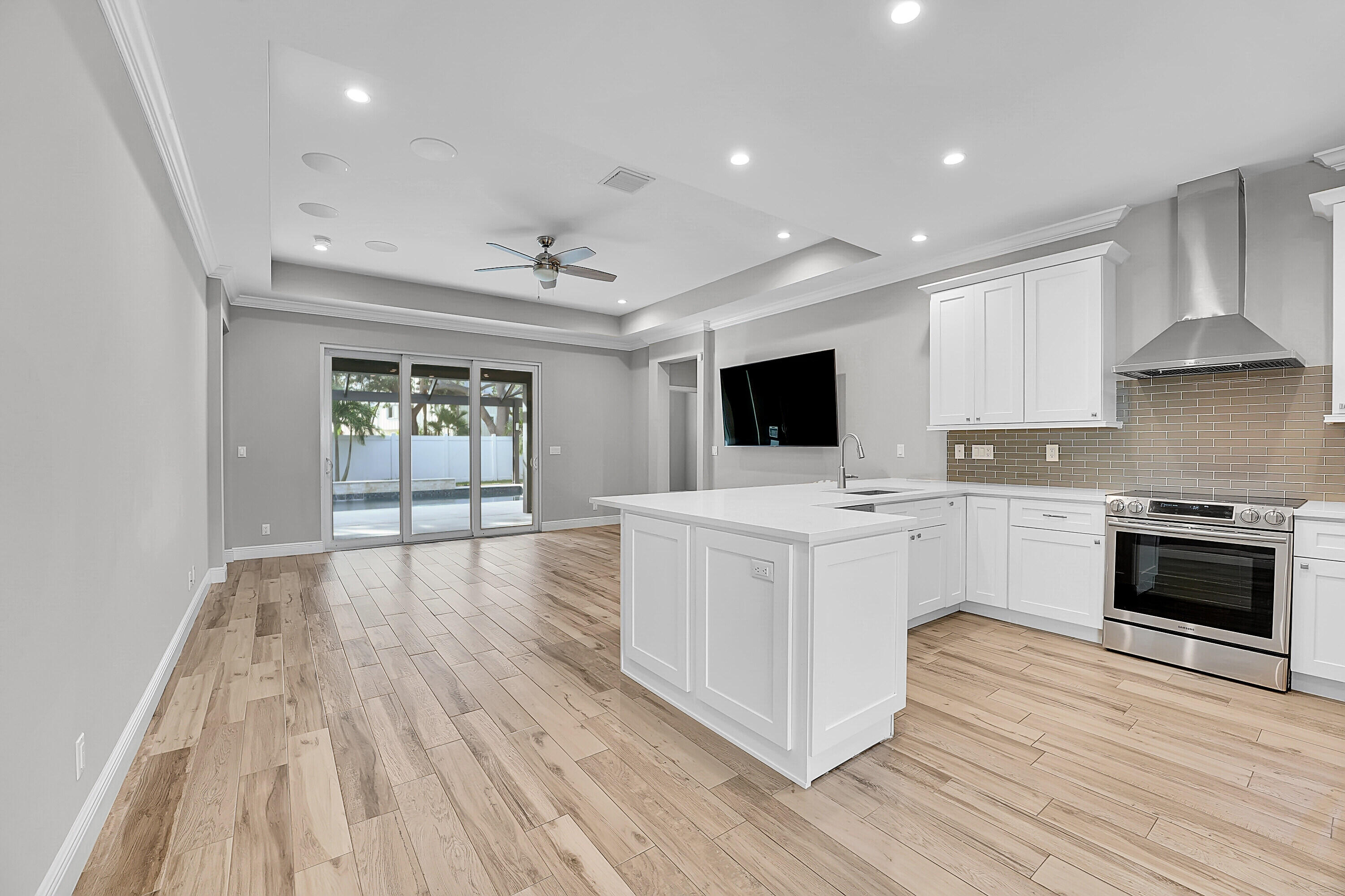 17735 Cinquez Park Road W