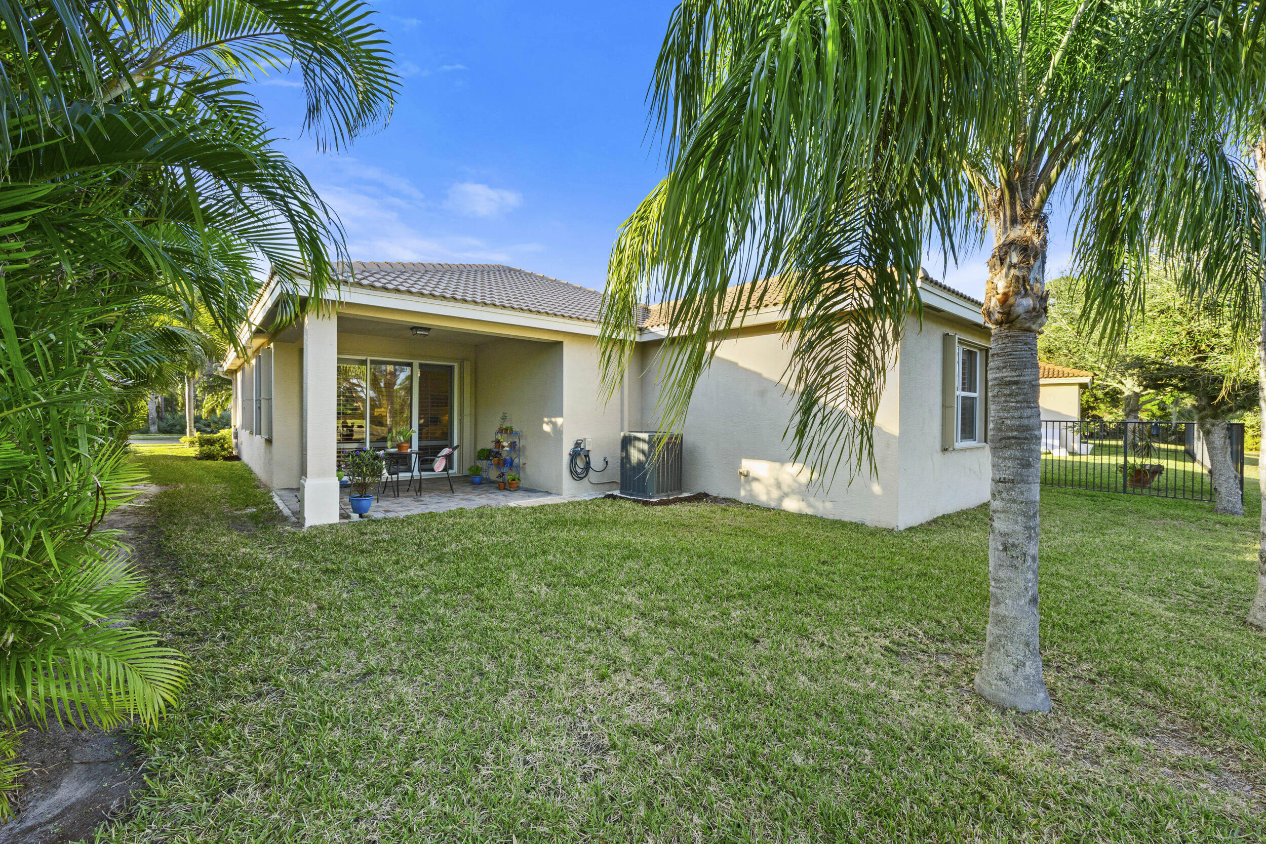 6301 SE Turn Leaf Trail