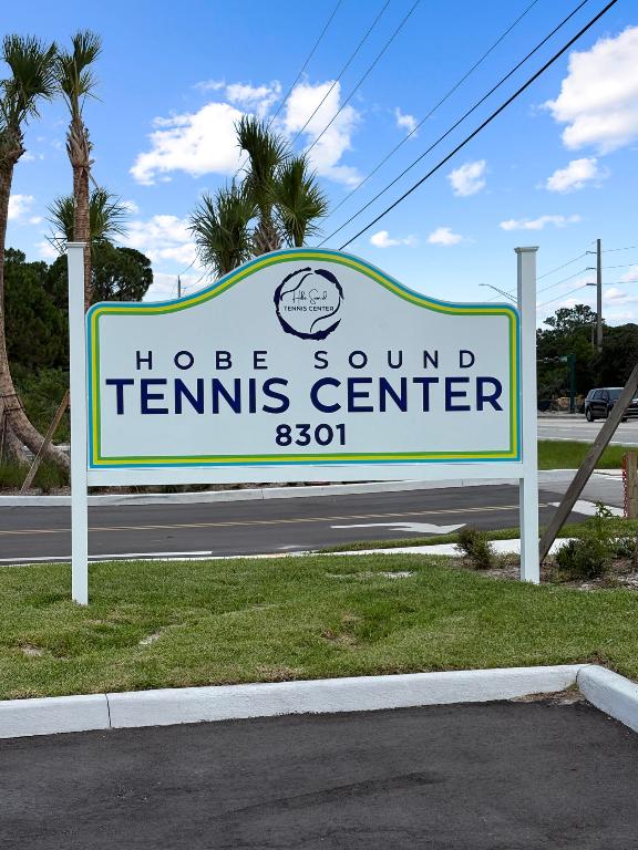 6301 SE Turn Leaf Trail