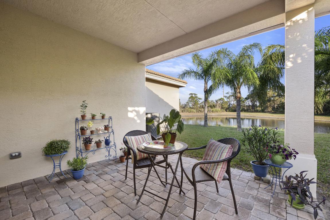 6301 SE Turn Leaf Trail