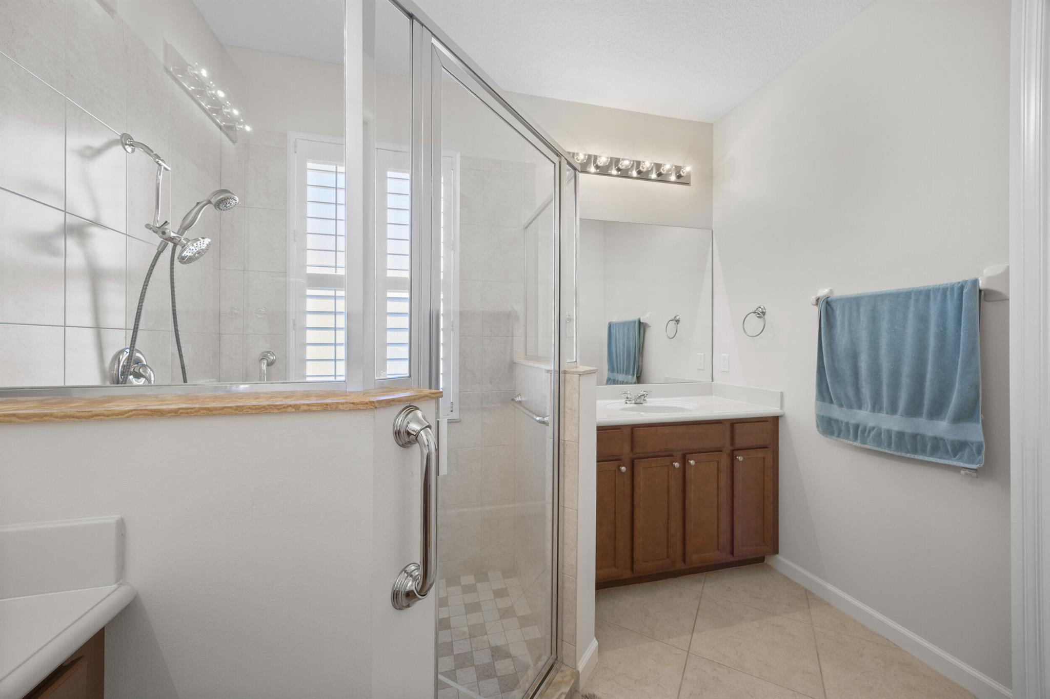 6301 SE Turn Leaf Trail