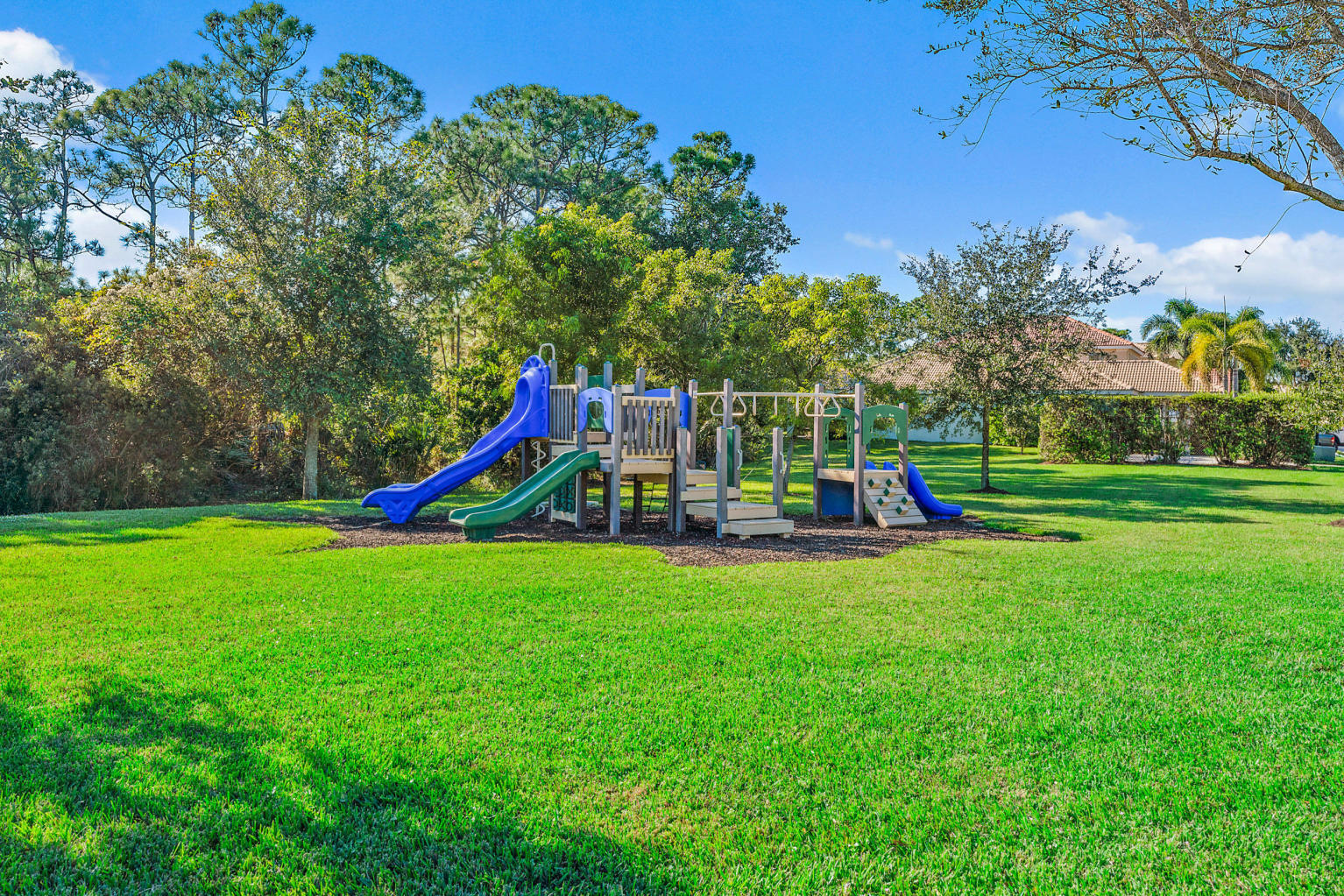 6301 SE Turn Leaf Trail