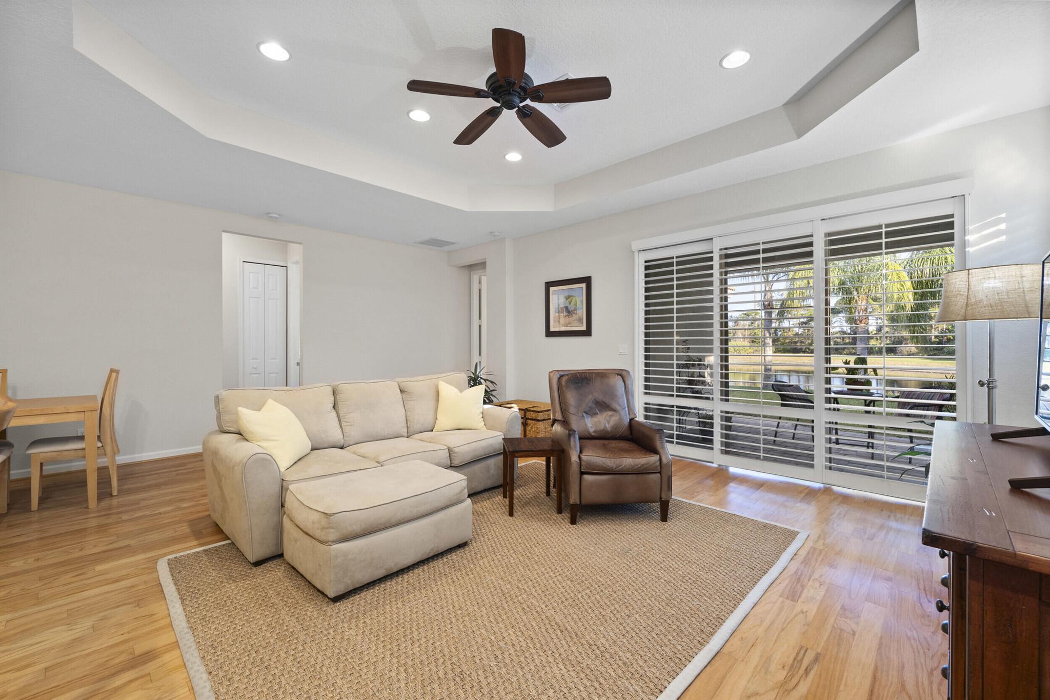 6301 SE Turn Leaf Trail