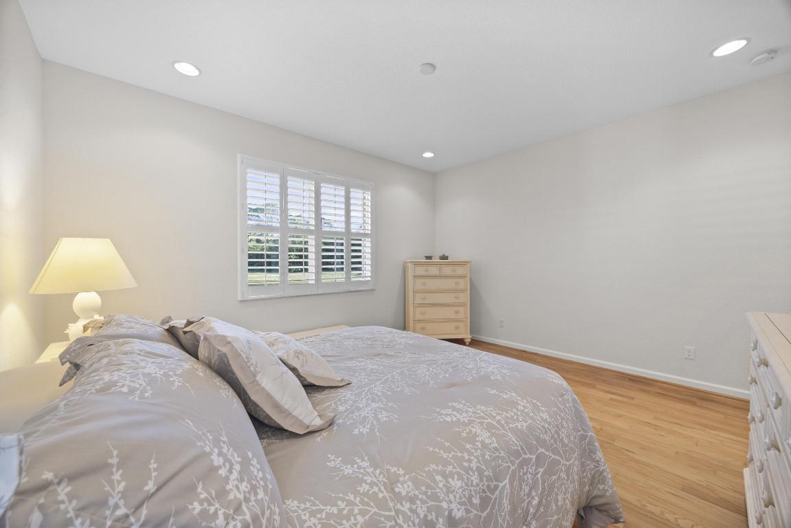 6301 SE Turn Leaf Trail