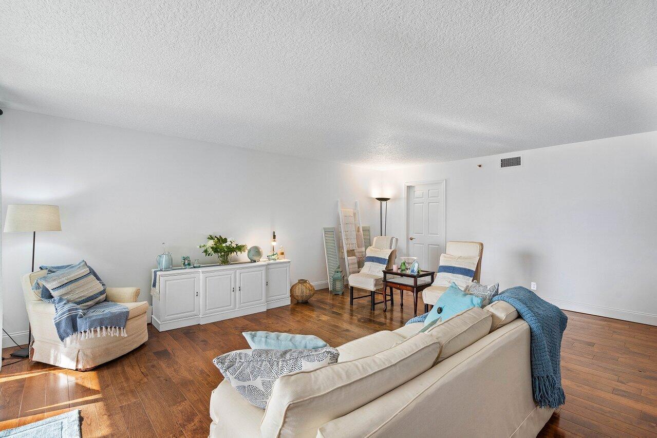 19800 Sandpointe Bay Drive 205