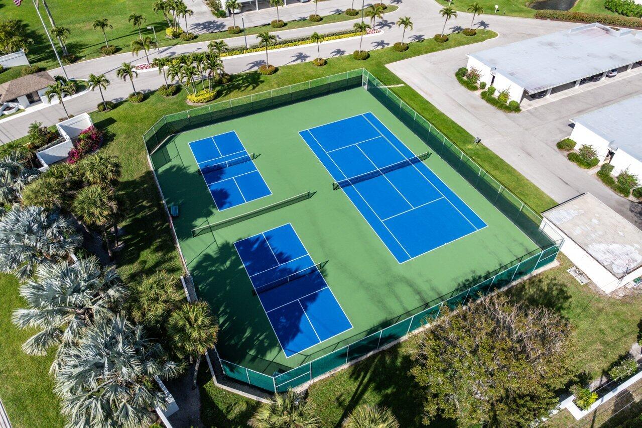 19800 Sandpointe Bay Drive 205
