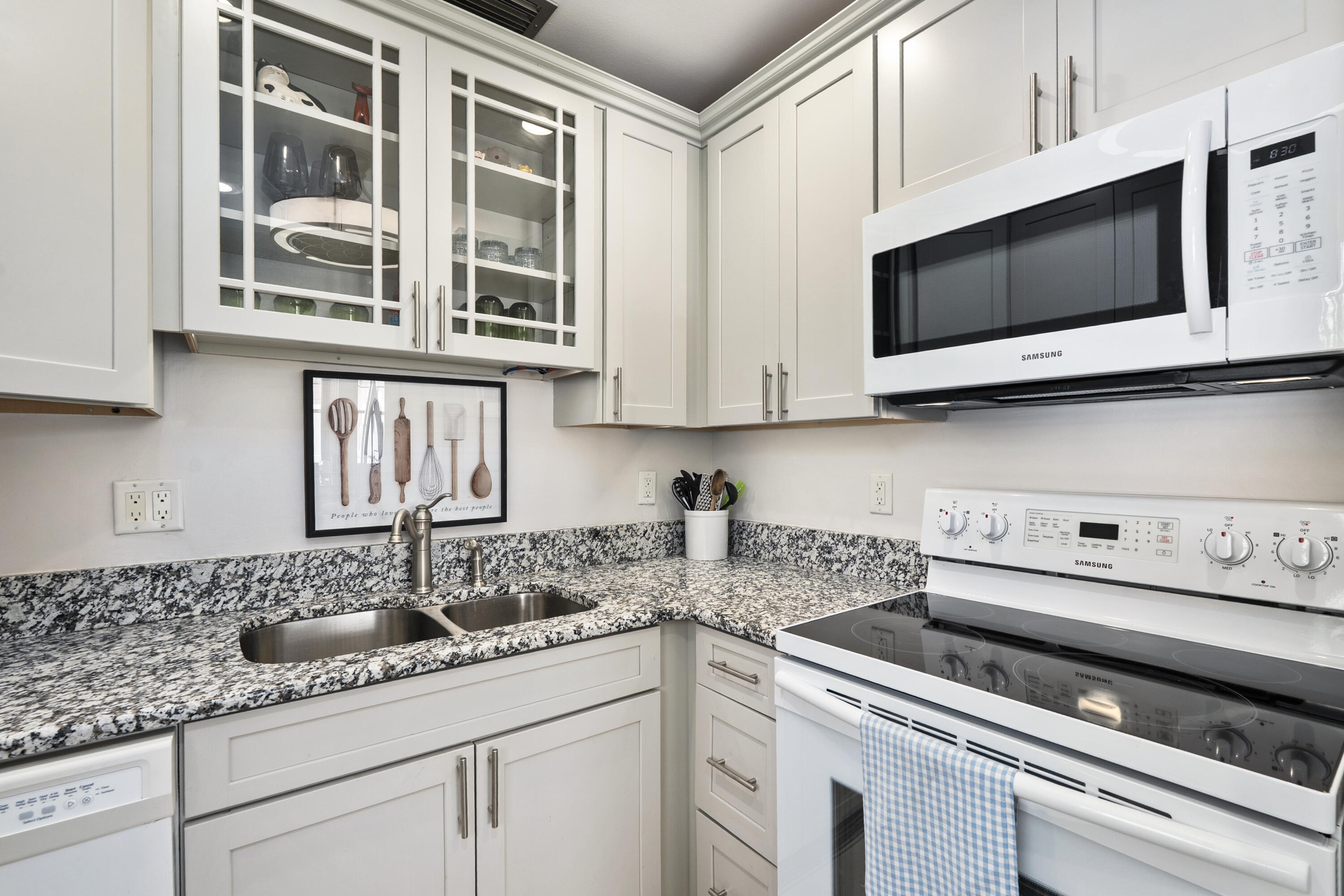 2600 SE Ocean Boulevard Z10