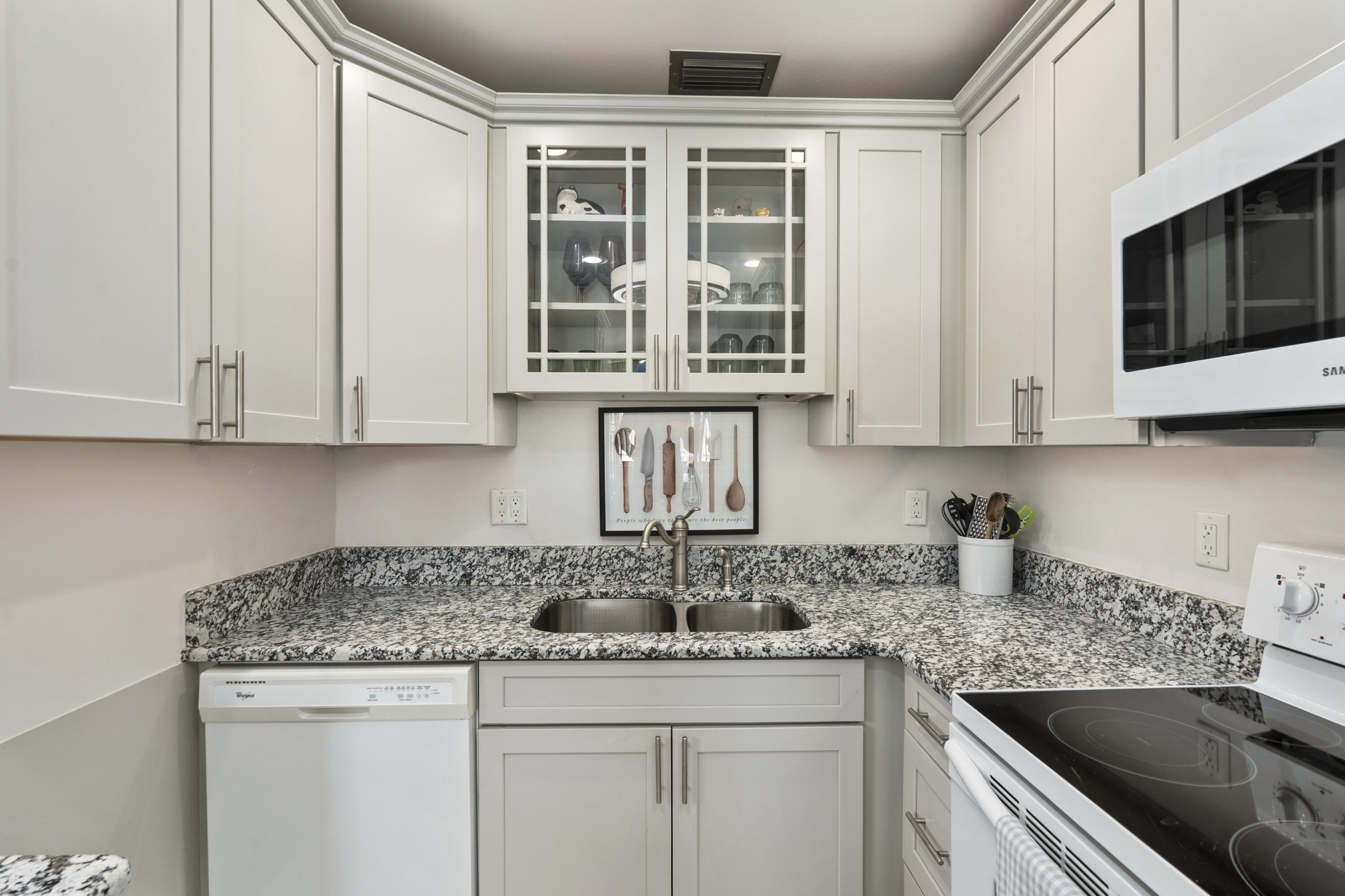 2600 SE Ocean Boulevard Z10