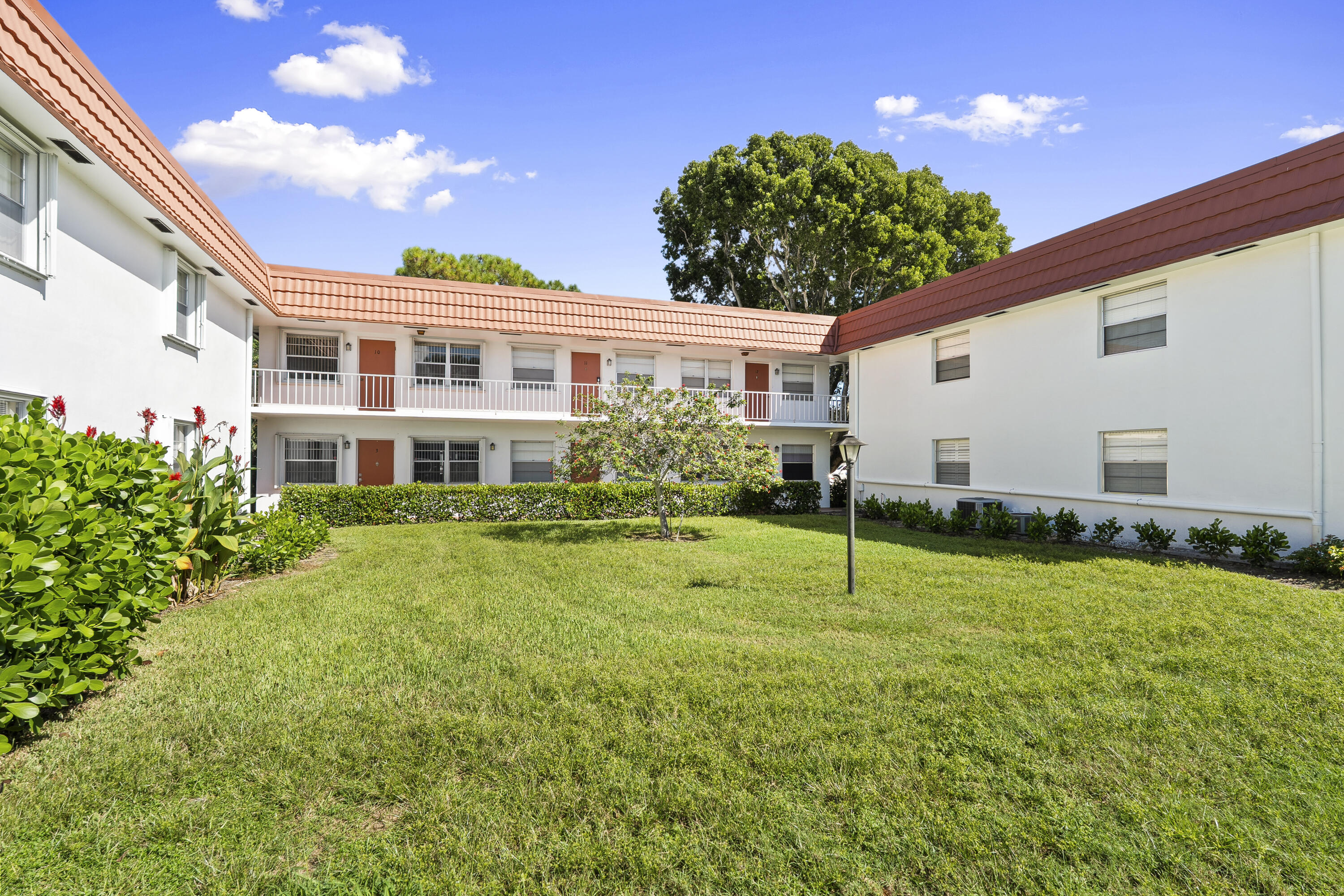 2600 SE Ocean Boulevard Z10