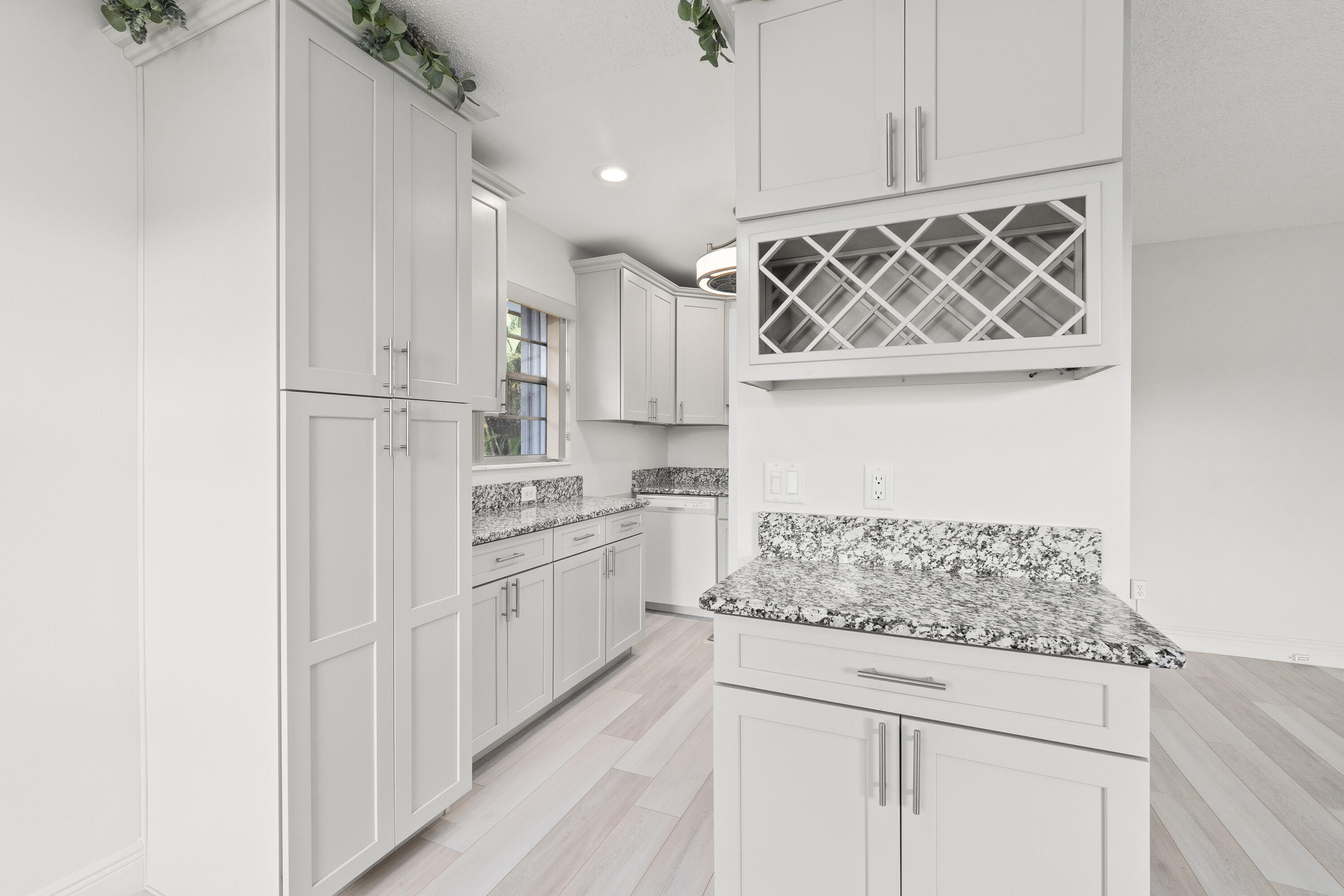 2600 SE Ocean Boulevard Z10