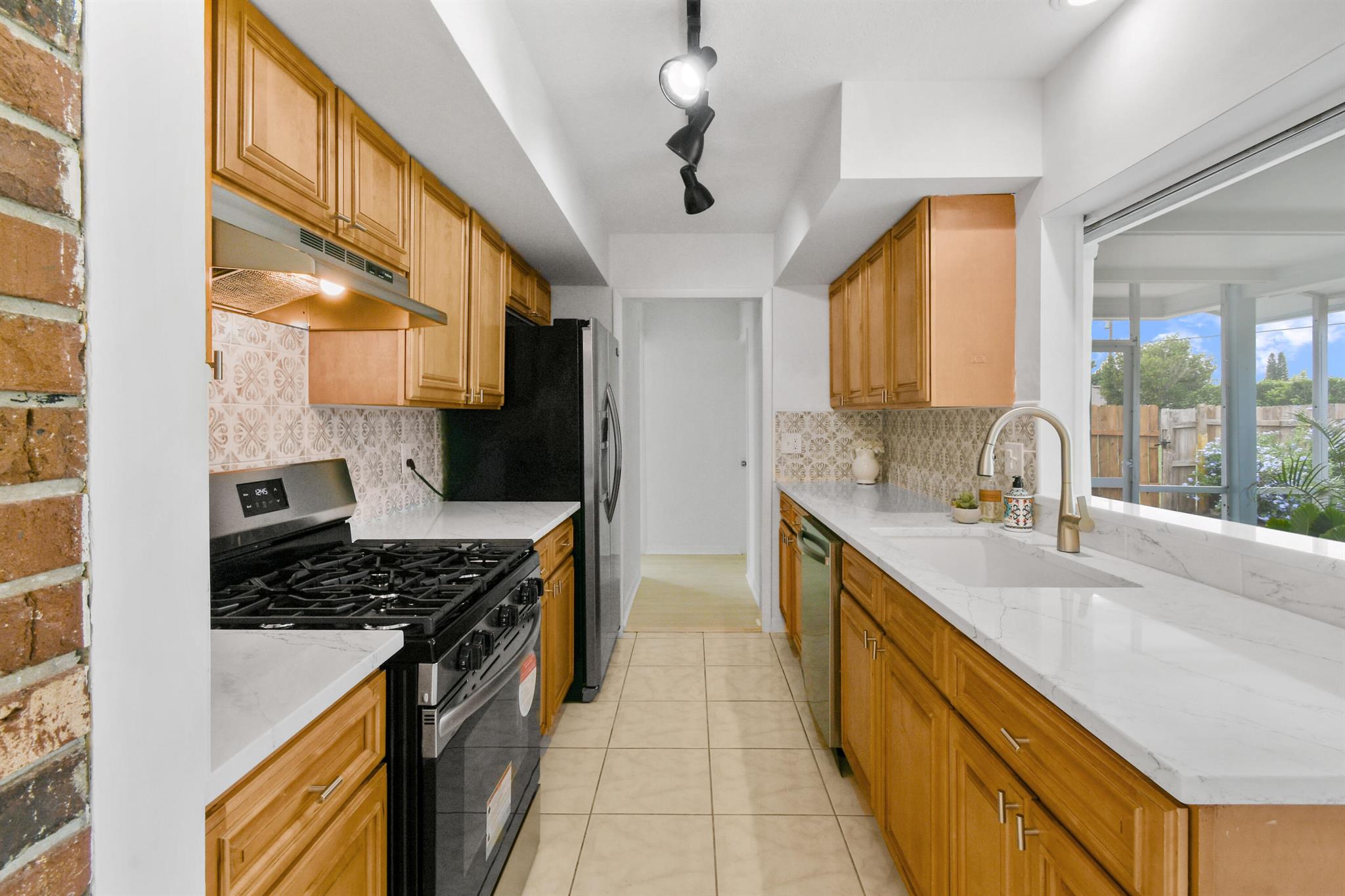 507 NW Billiar Avenue