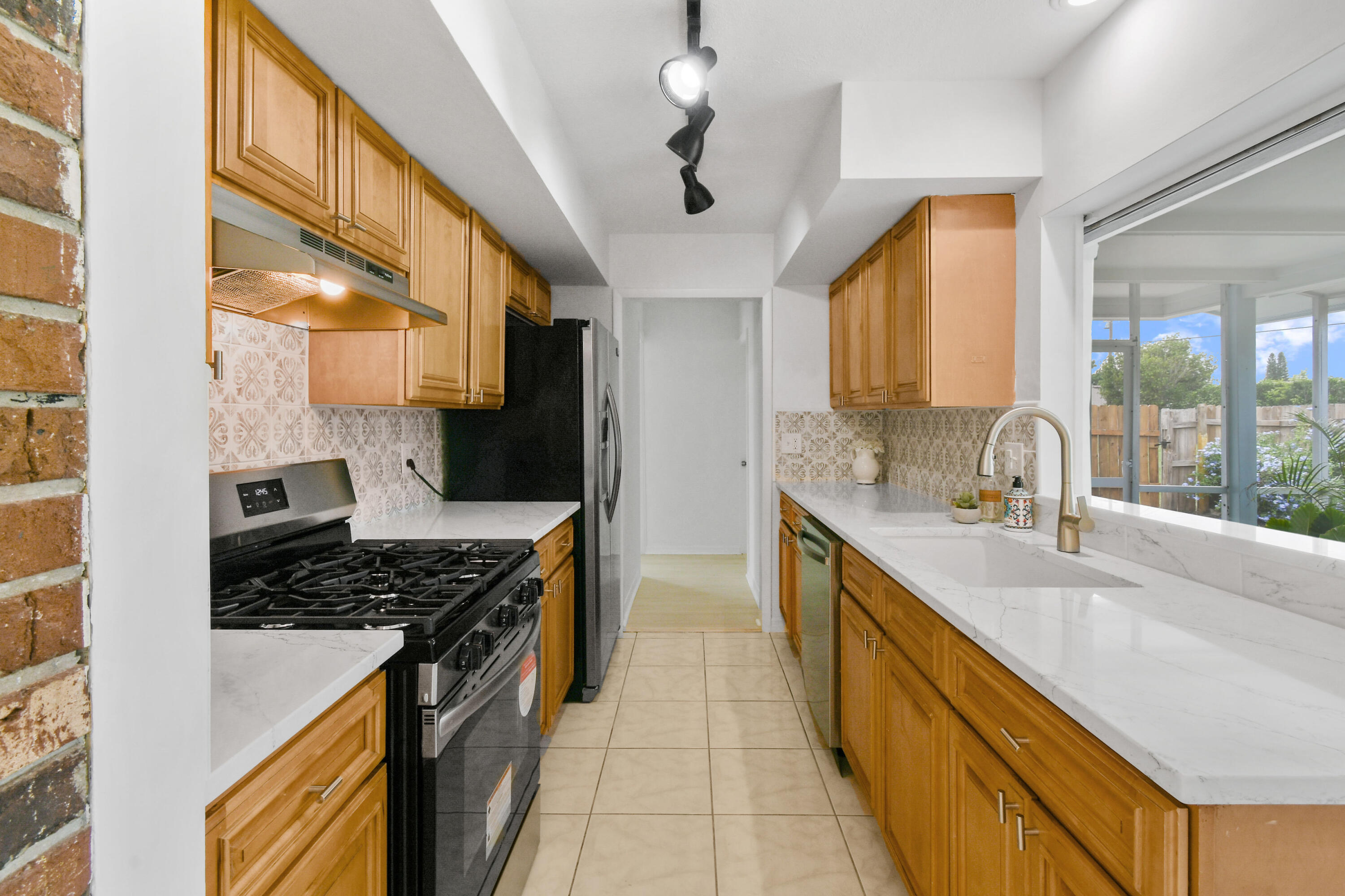 507 NW Billiar Avenue