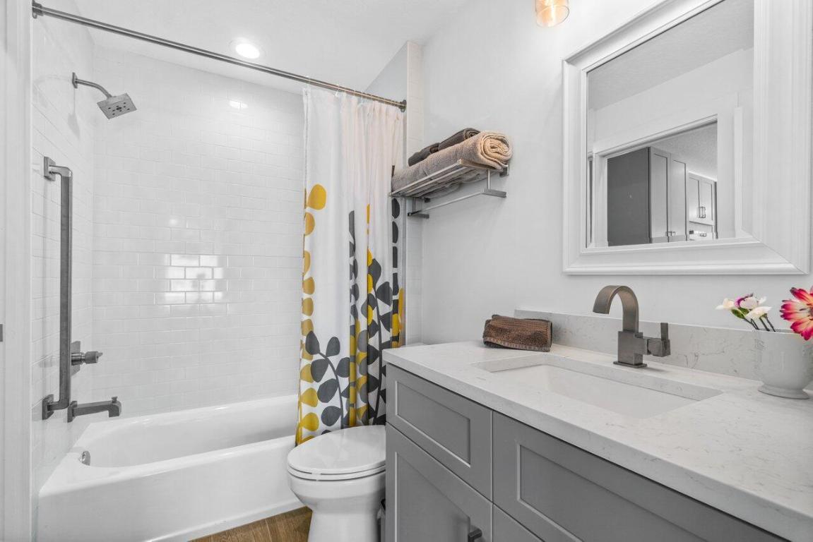 9427 SE Athena Street