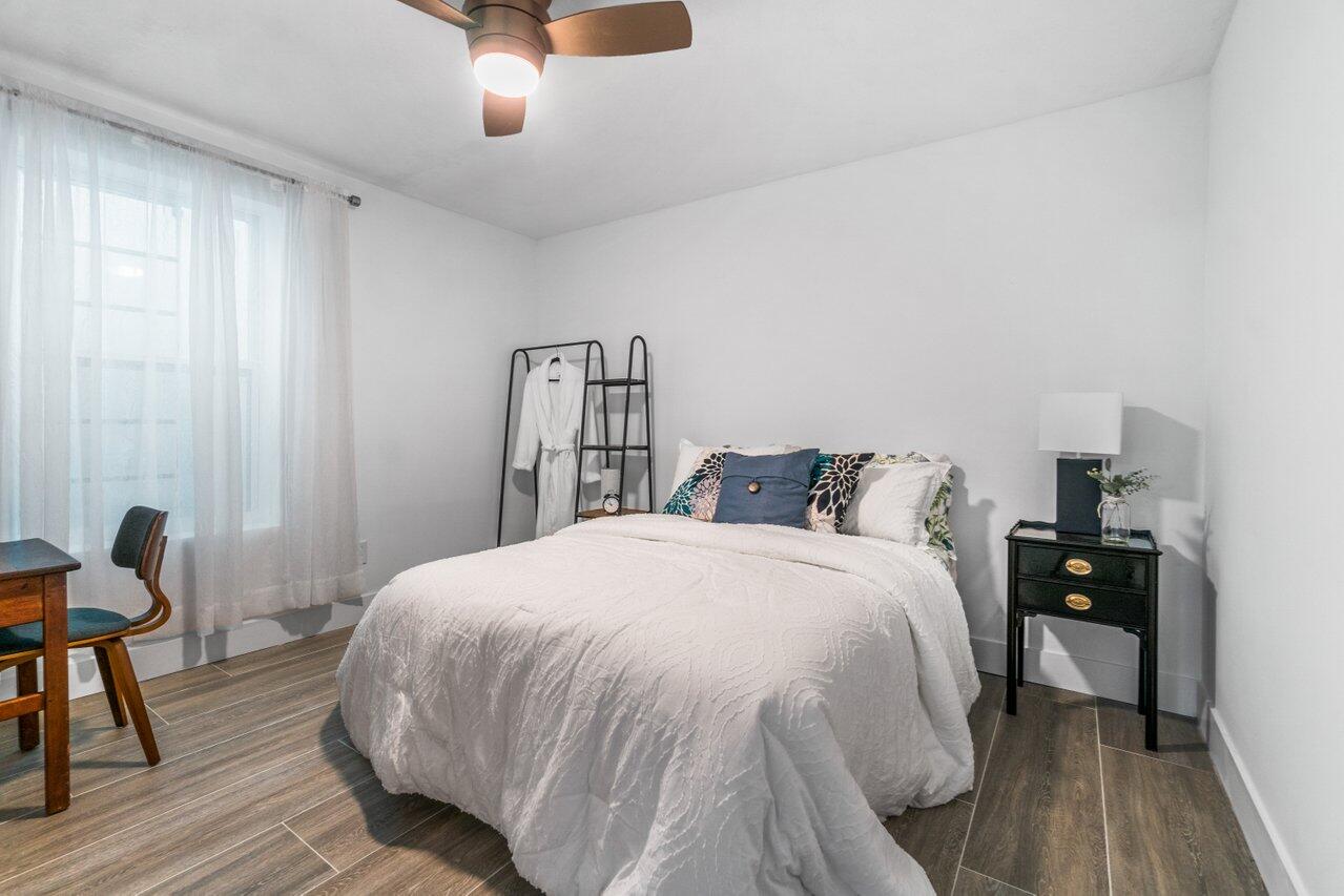 9427 SE Athena Street