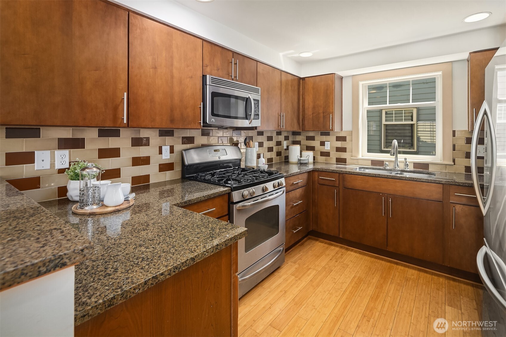 916 N 73rd Street Unit: A