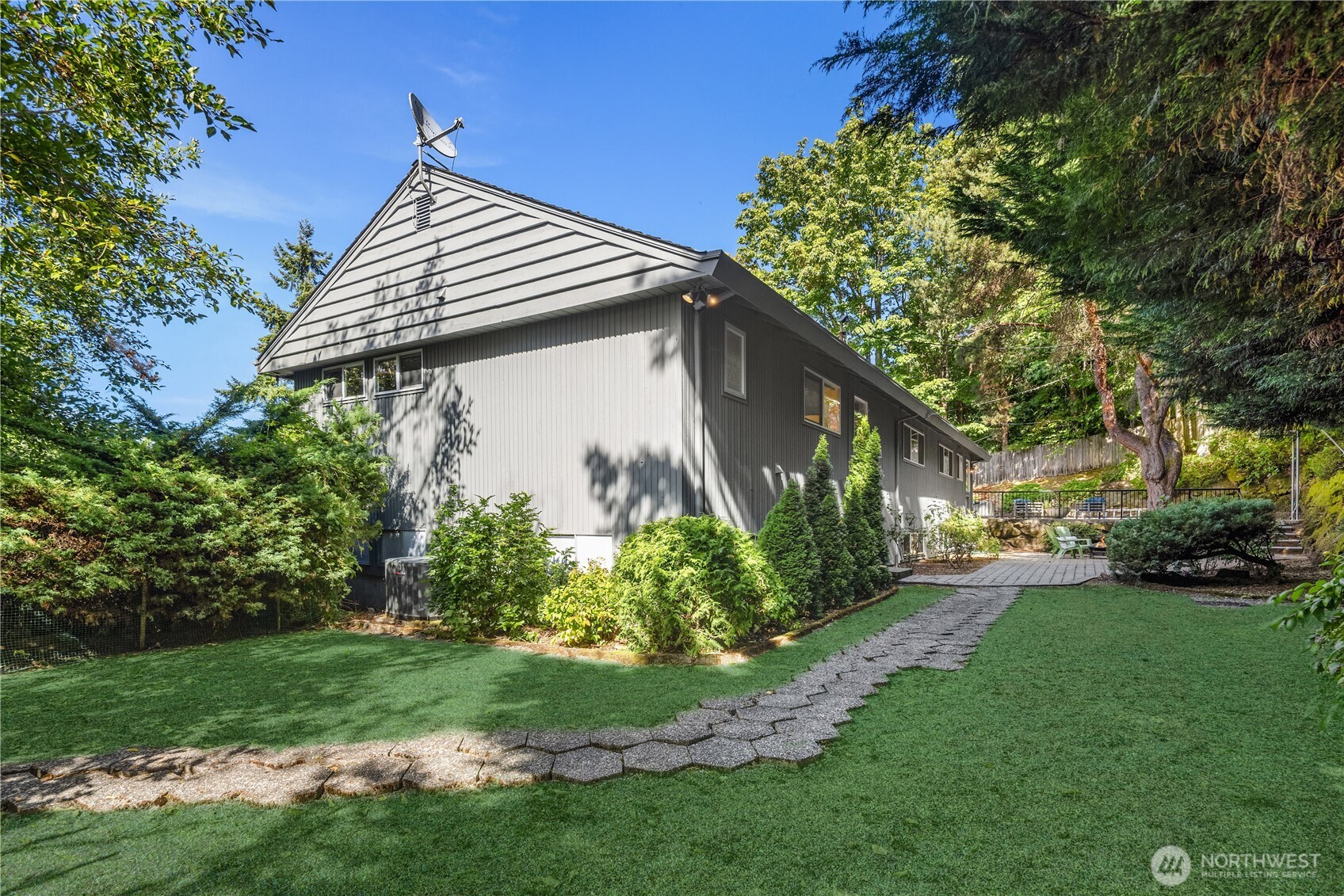 7929 SE 37th Street
