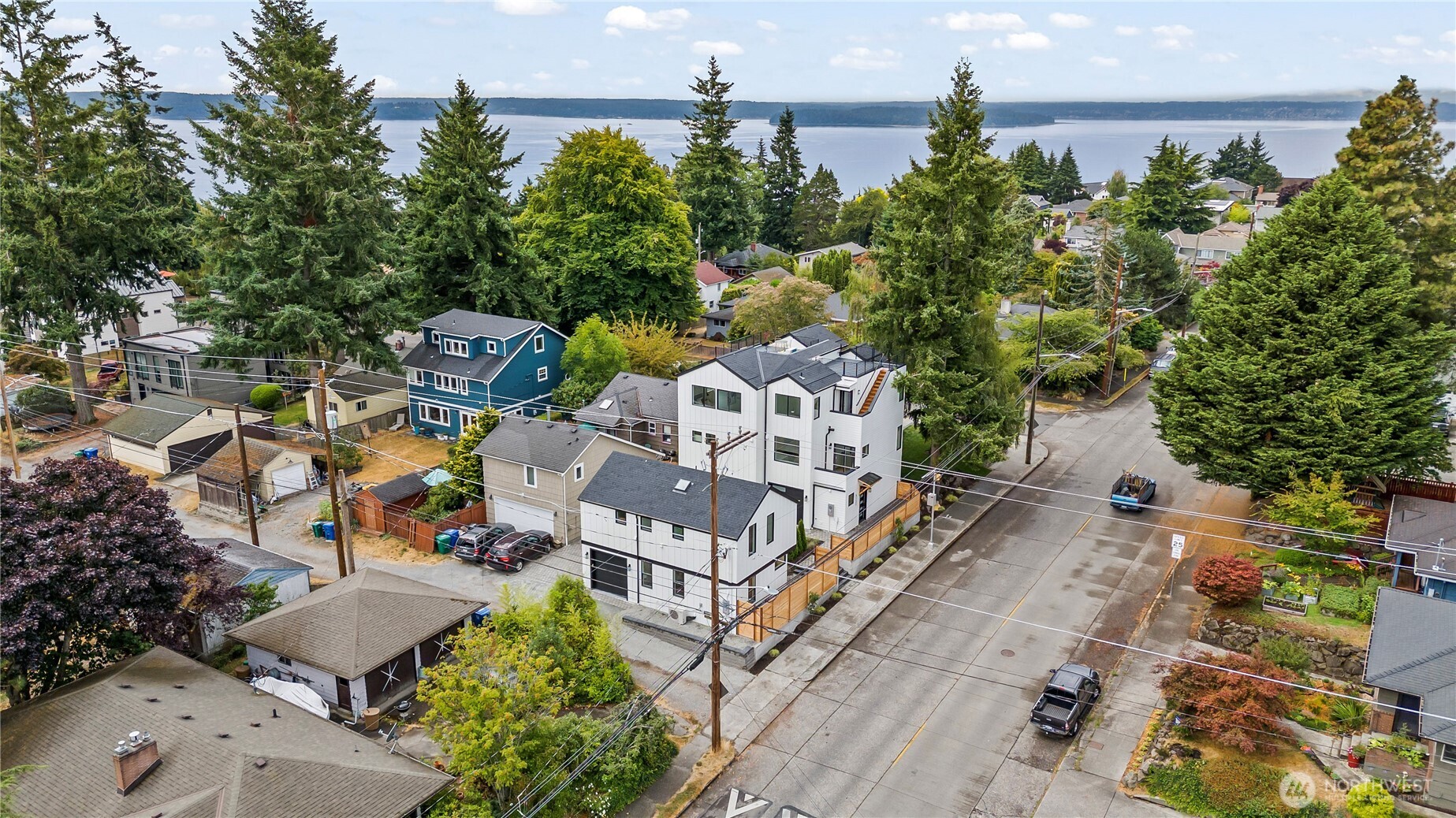 5119 SW Genesee Street