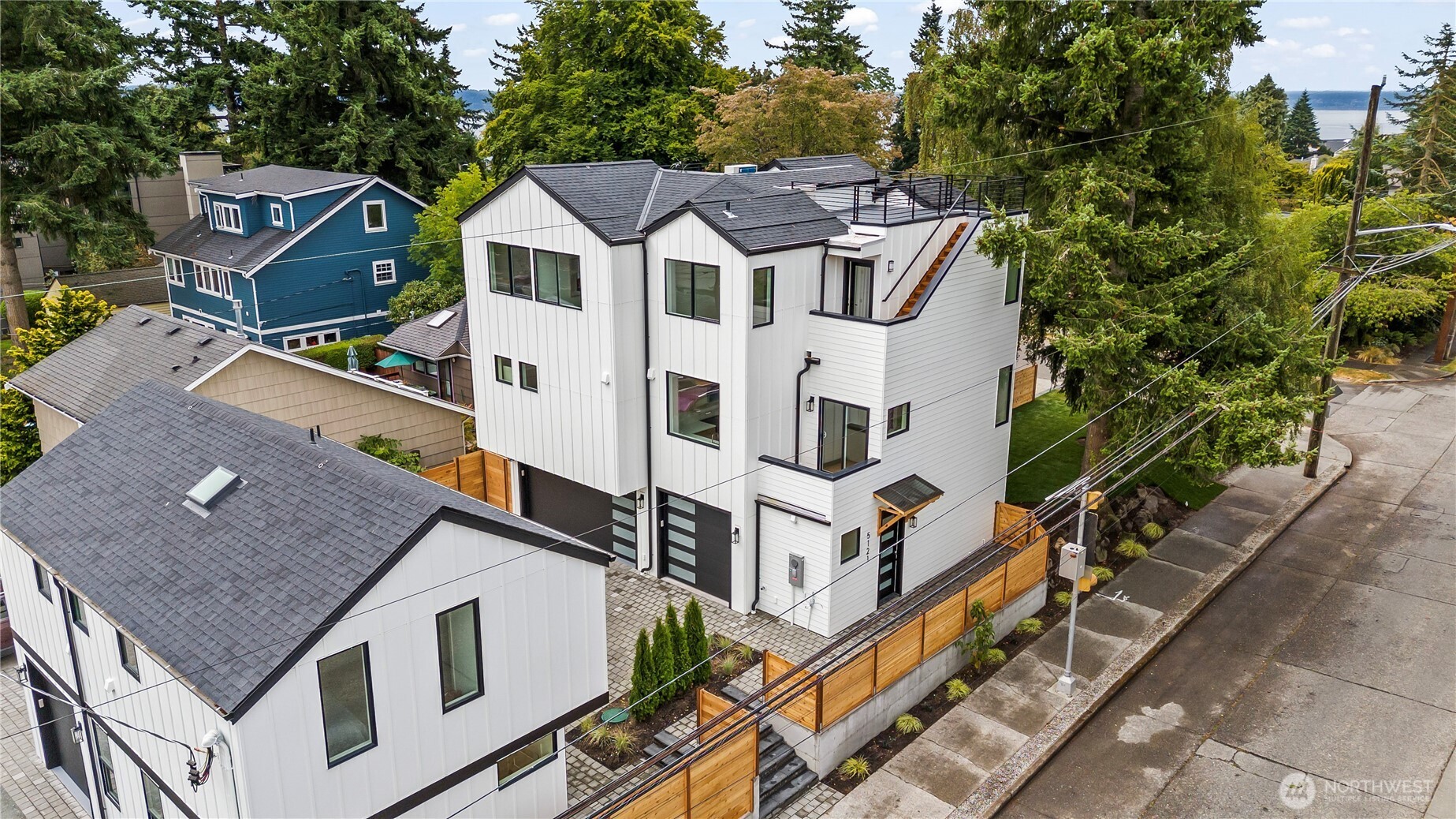 5121 SW Genesee Street