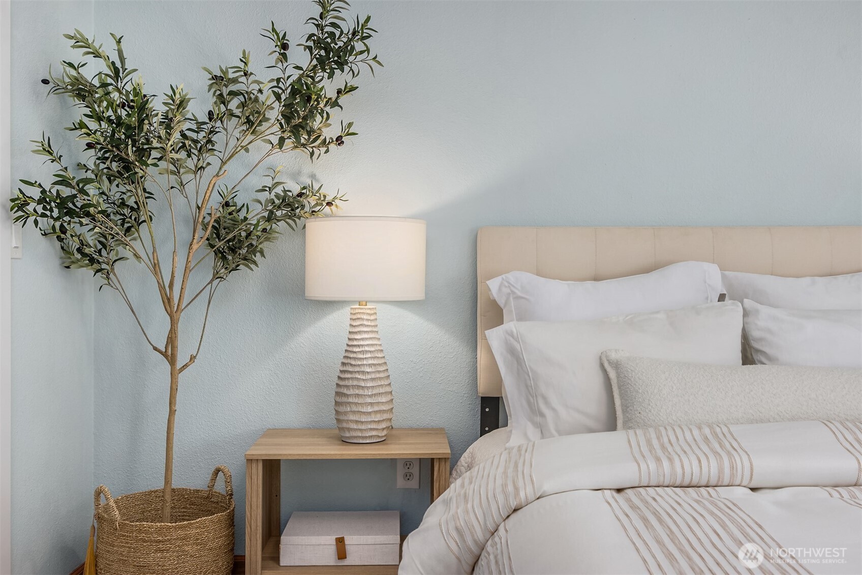 9280 NE Lovgreen Road