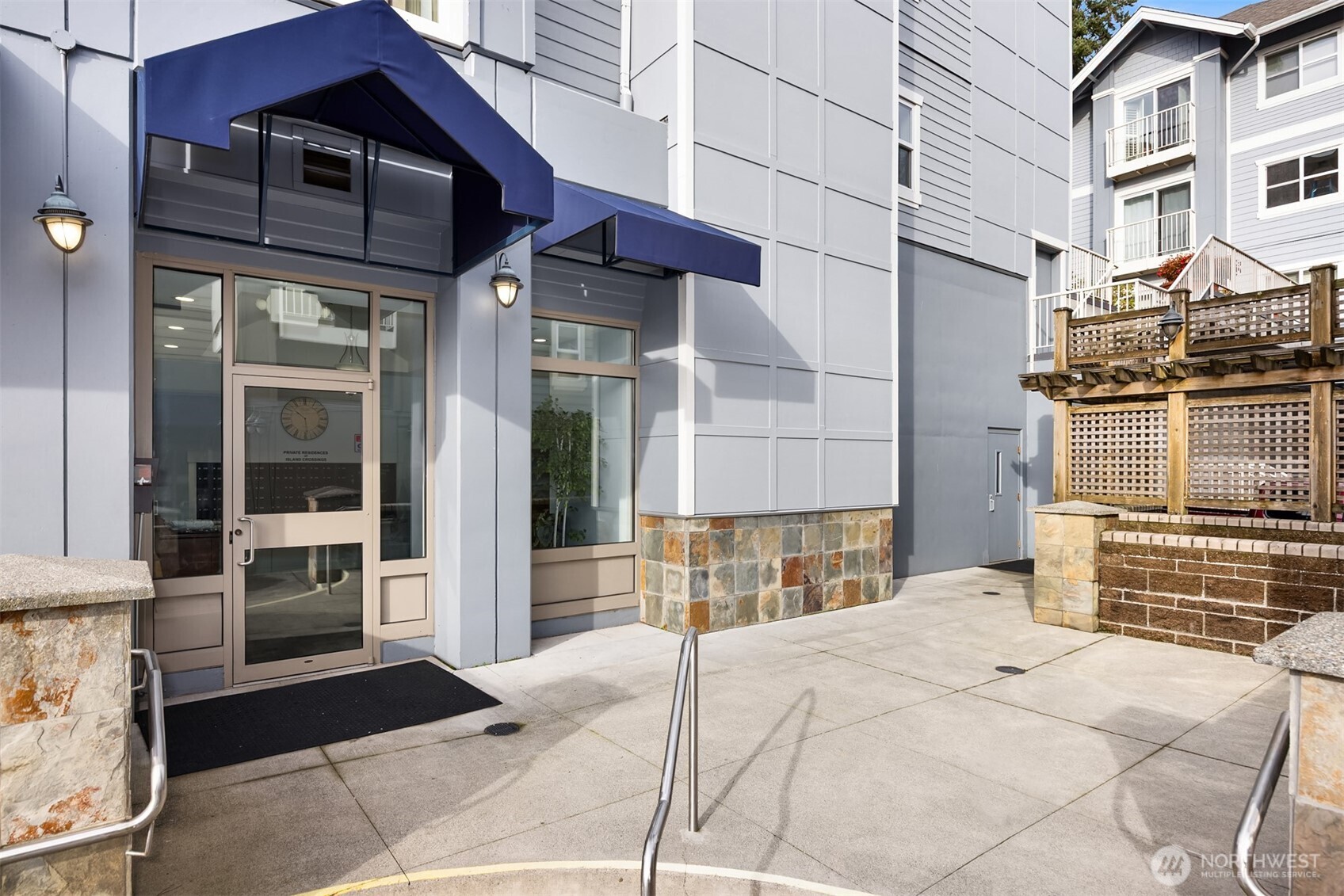 300 High School Road NE Unit: 418