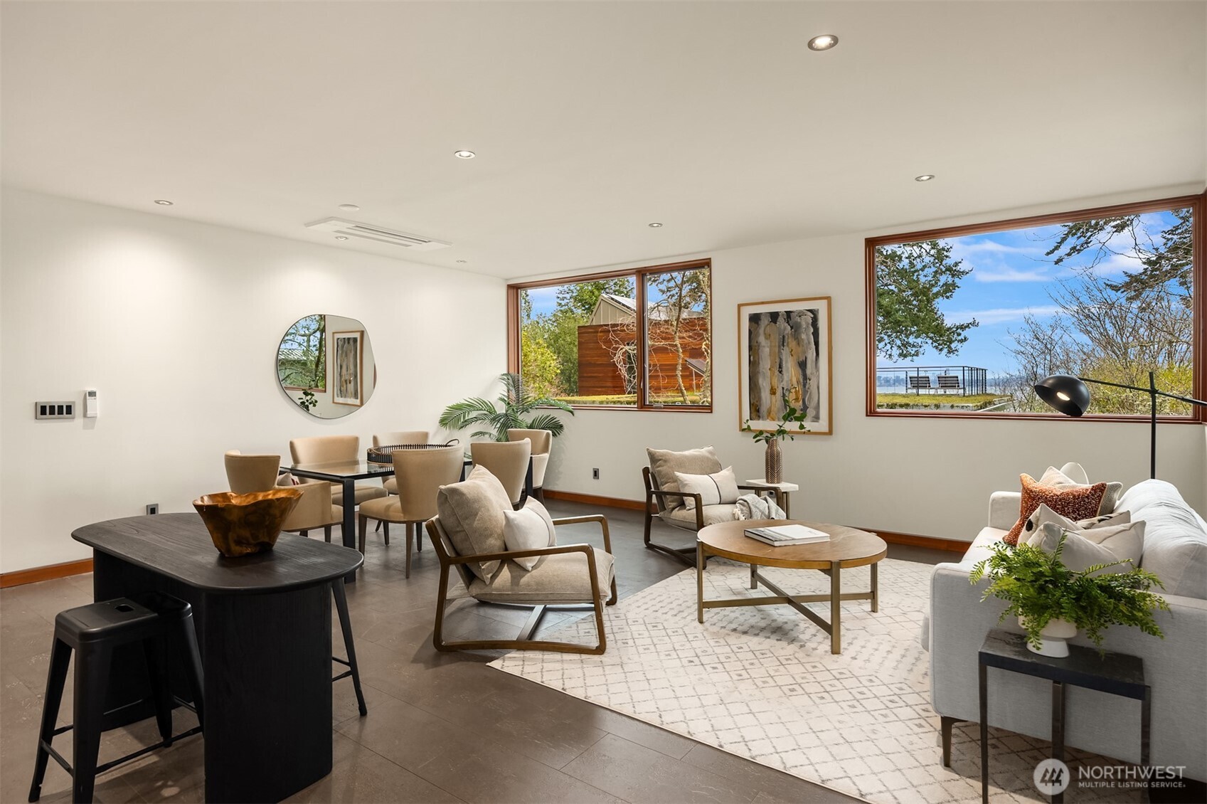 7268 Madrona Drive NE