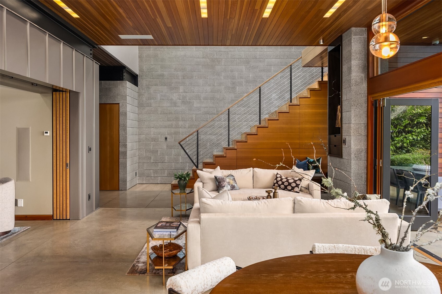 7268 Madrona Drive NE