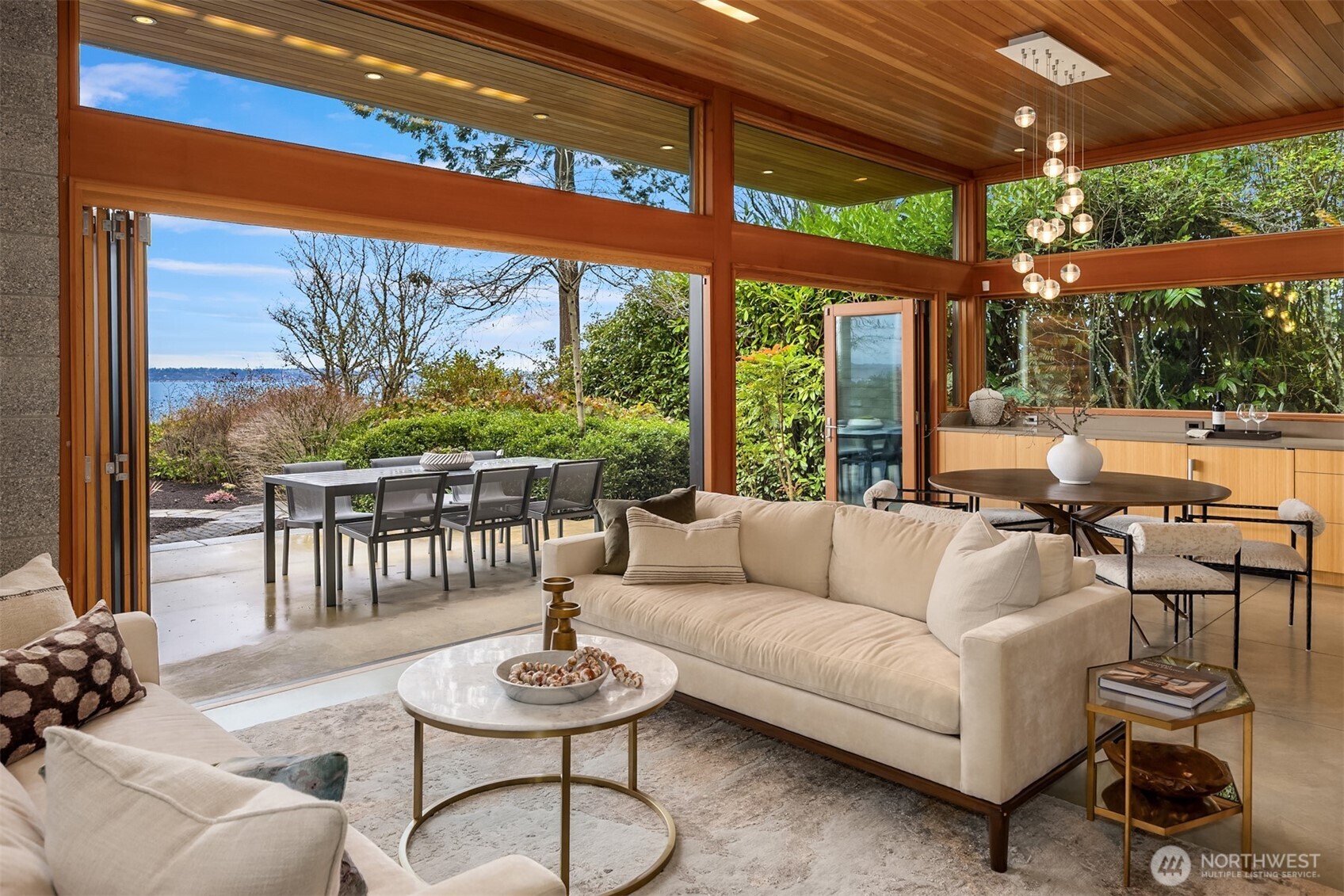 7268 Madrona Drive NE