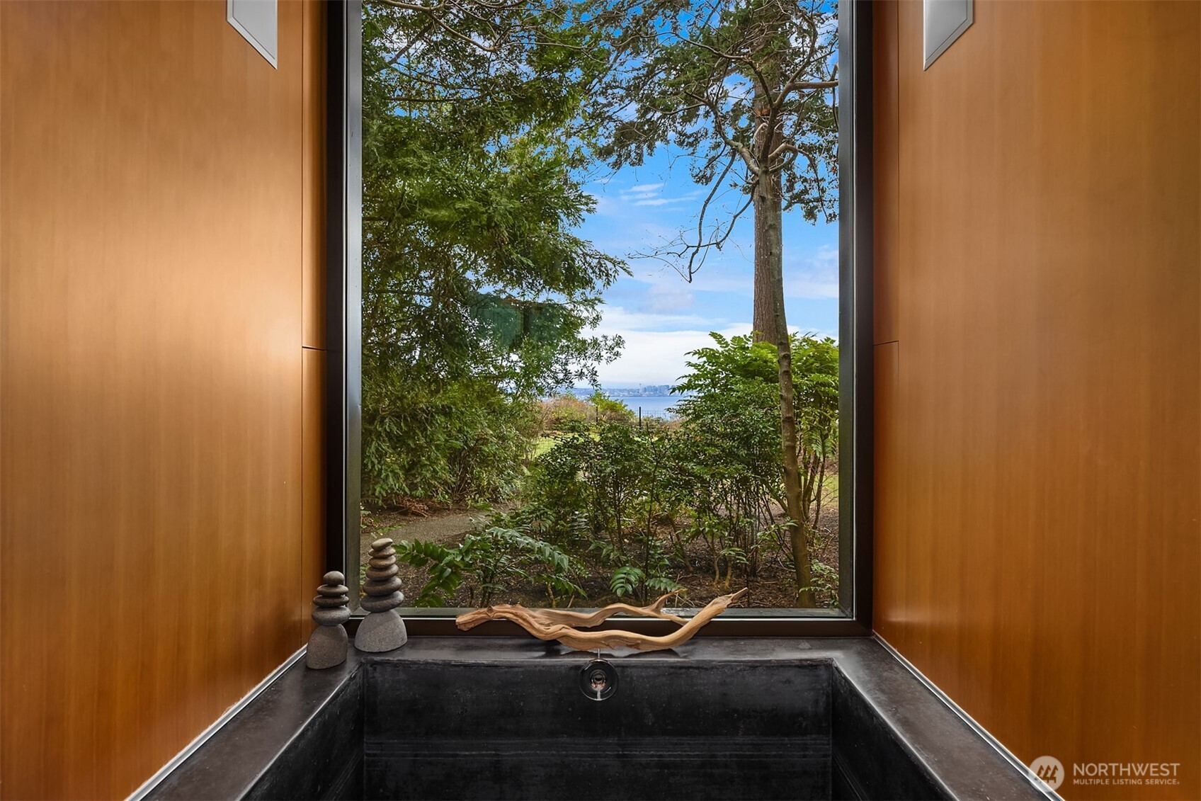 7268 Madrona Drive NE