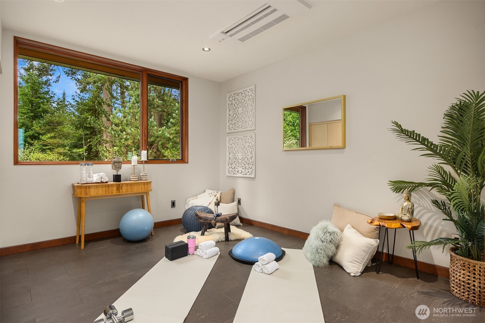 7268 Madrona Drive NE